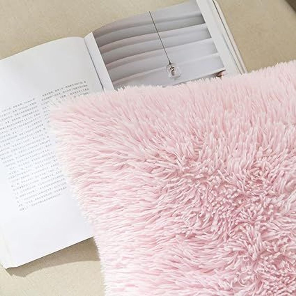 GENERICO - COJIN CUADRADO PELO LARGO 35X35 ROSADO BEBE