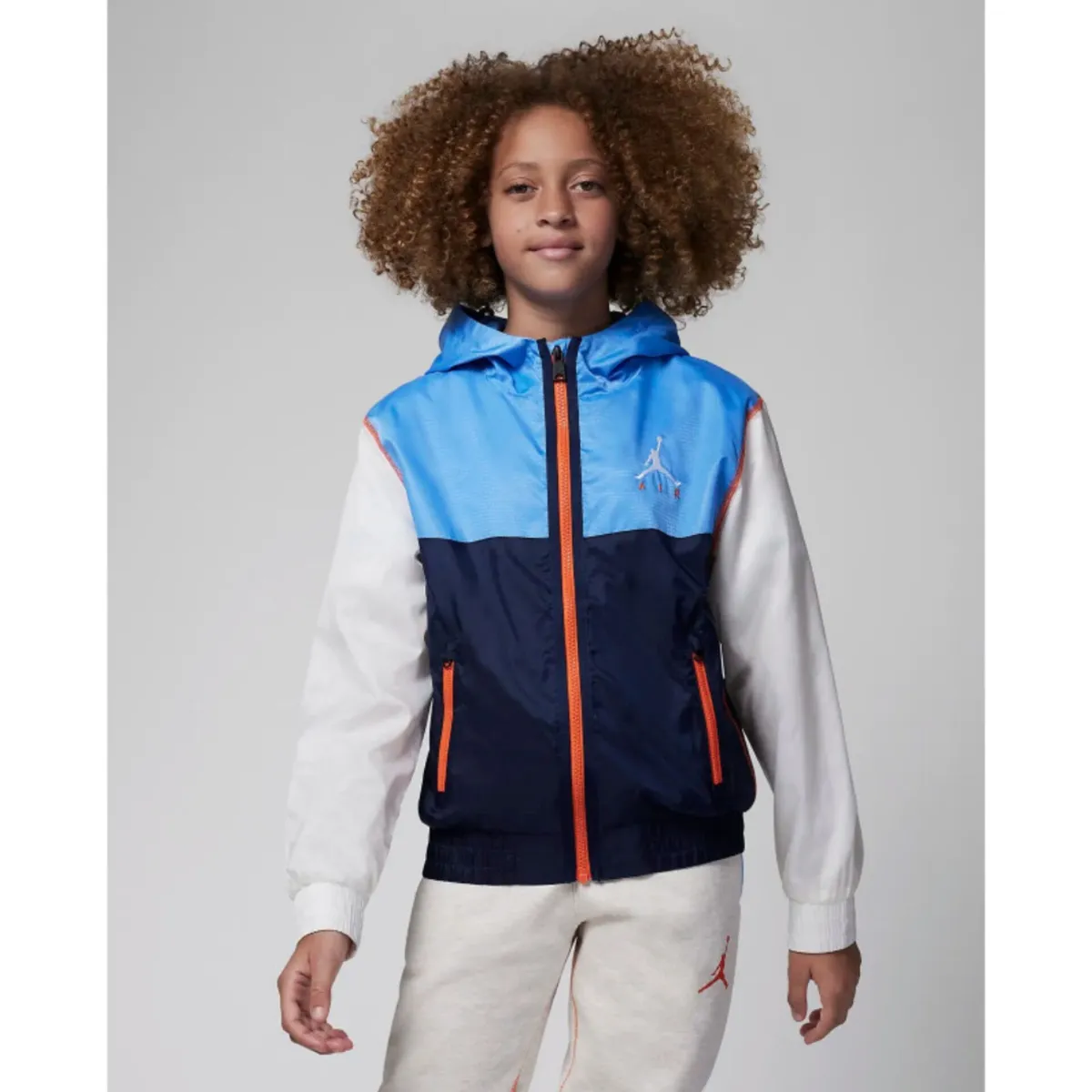 NIKE - Cortaviento infantil  Nike Air Jordan Colorblock TALLA M 10-12