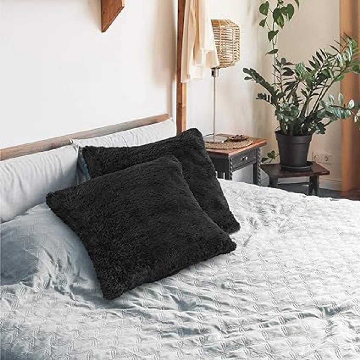 GENERICO - COJIN CUADRADO  PELO CORTO 35X35 NEGRO