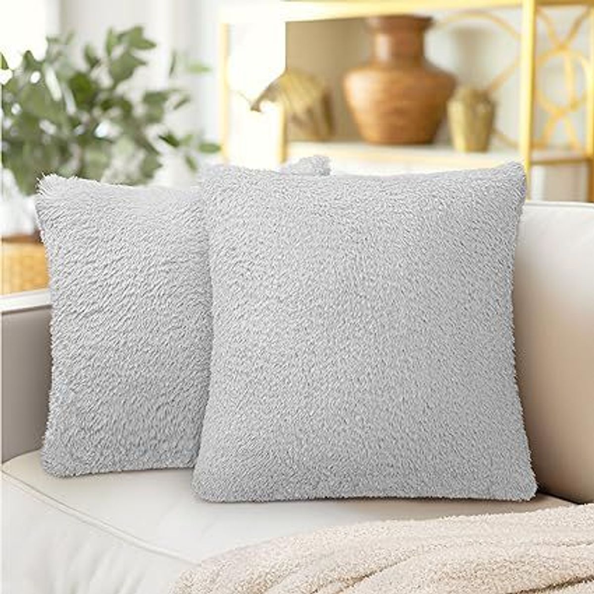 GENERICO - COJIN  CUADRADO PELO CORTO 35X35 PLATA