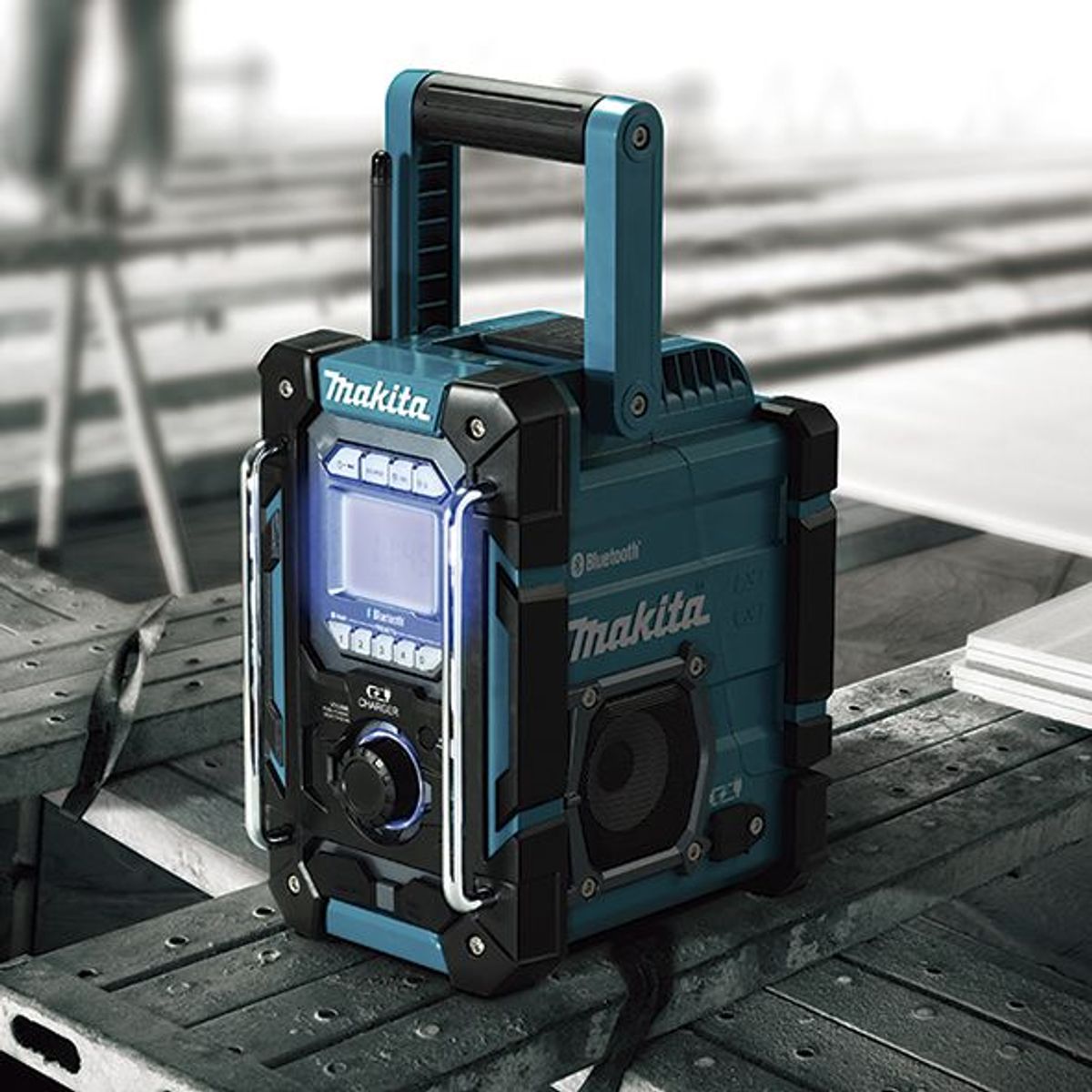 MAKITA - Parlante BlueTooth 18V 12V AC Conecta hasta 10 equipos DMR300 Makita