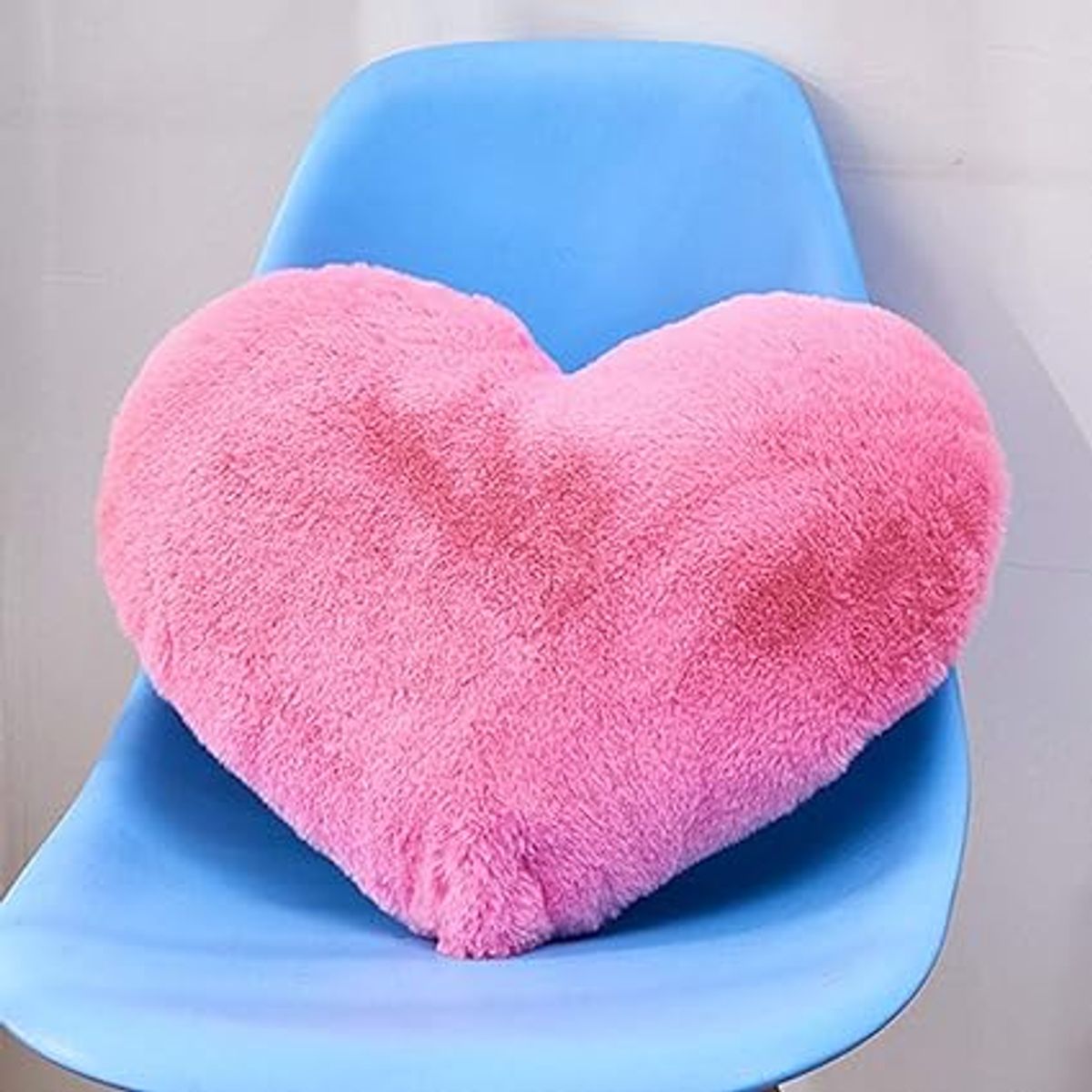 GENERICO - COJIN CORAZON PELO CORTO 35X35 ROSADO BEBE