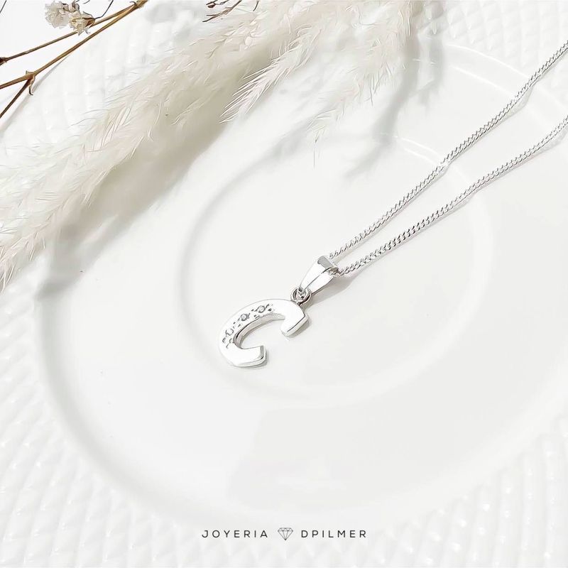 JOYERIA D'PILMER - CADENA CON DIJE INICIAL PLATA LETRA C