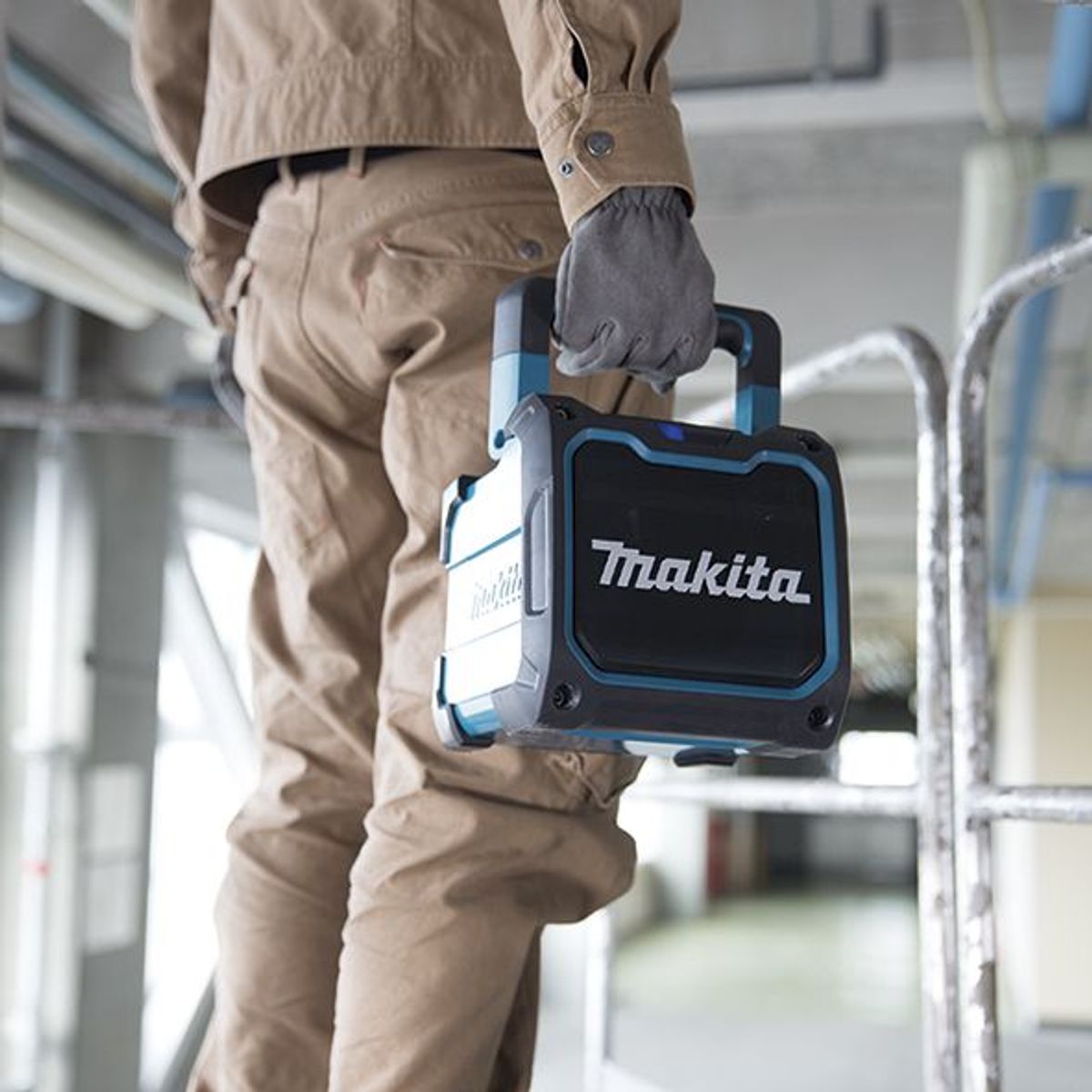 MAKITA - Parlante 12V - 18V  BlueTooth  Sin pantalla Makita DMR200