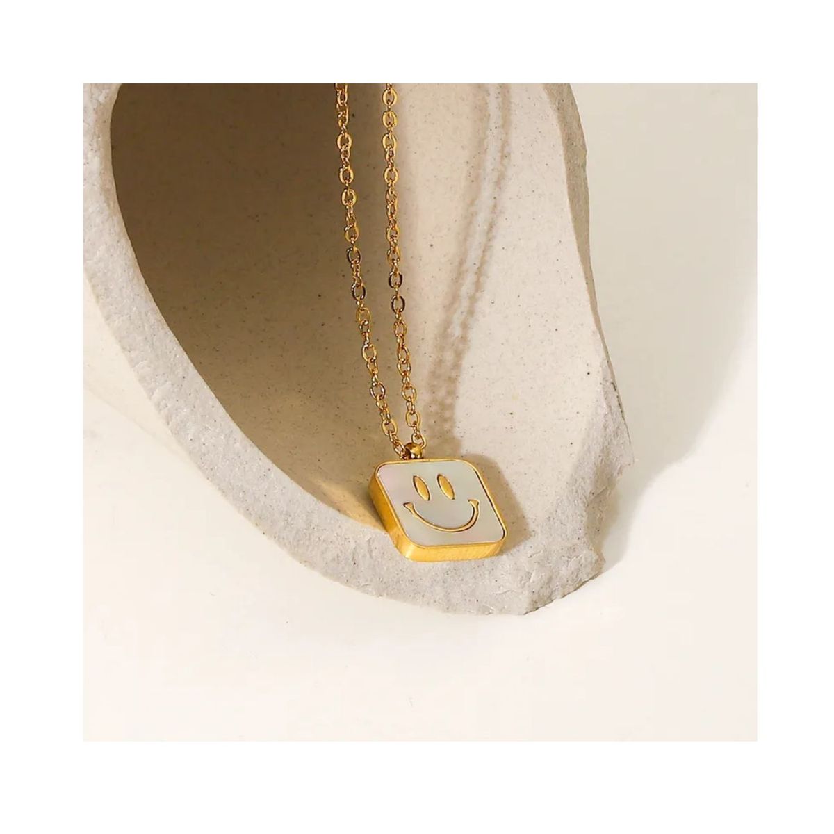 GENERICO - Collar De Concha Blanca Natural Con Colgante De Cara Sonriente