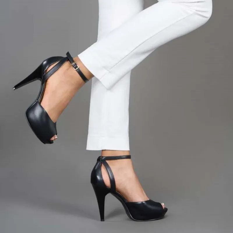 VIALE - Sandalia Dorsay Casual HER-2402 Negro Viale Cuero