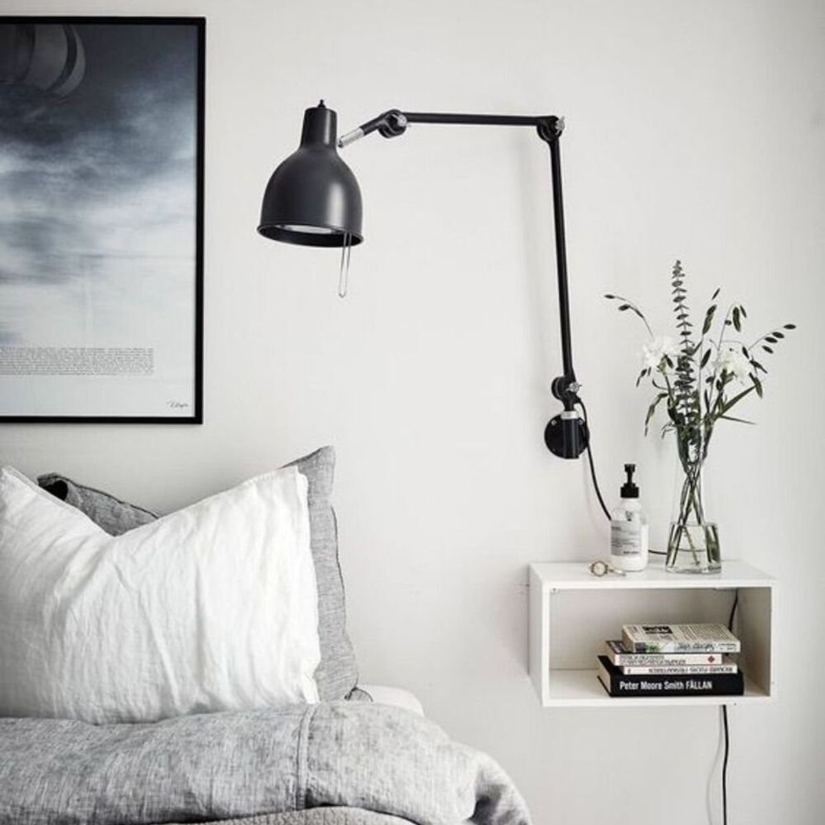 TU MESITA - Velador Flotante Contemporáneo Breda Blanco TU MESITA