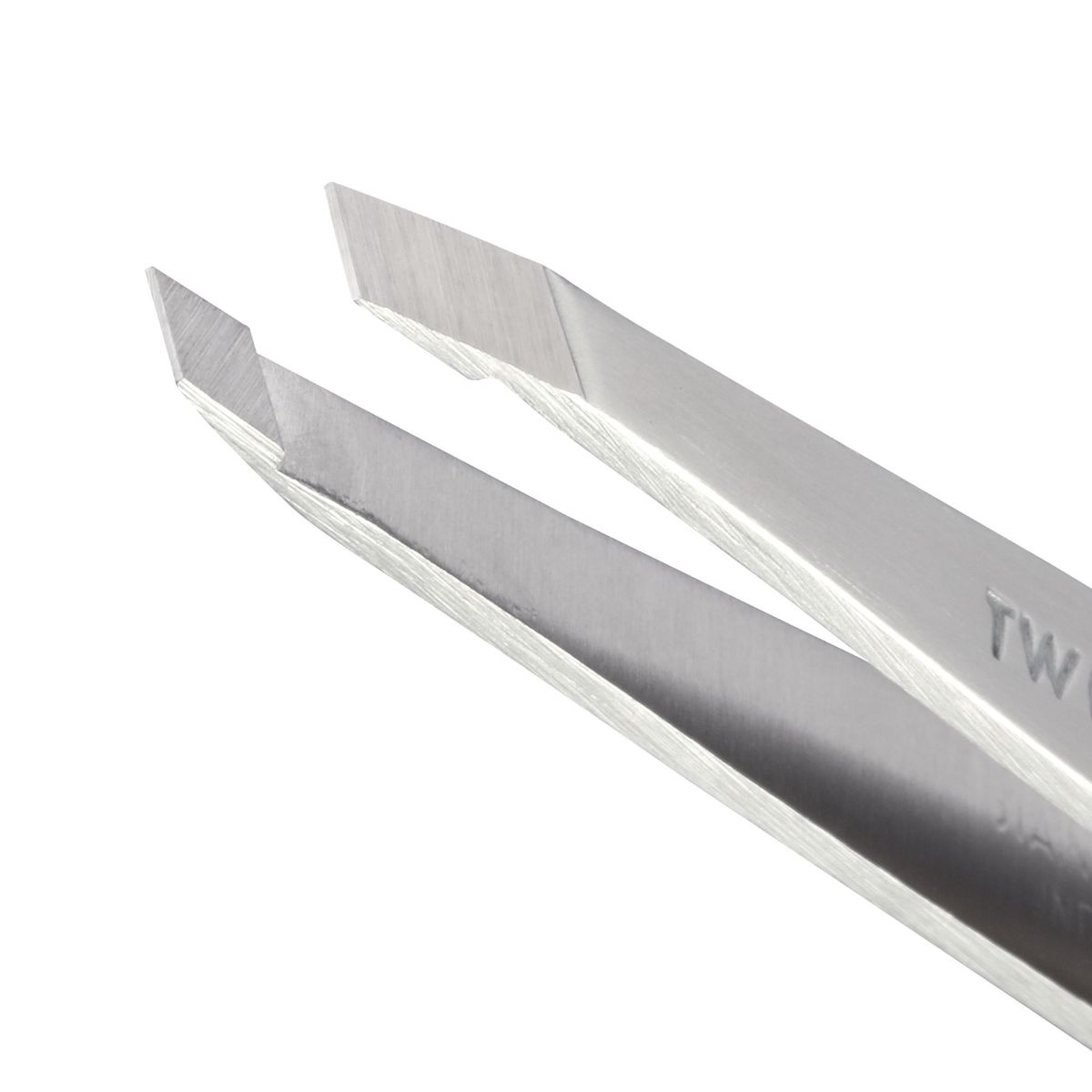 TWEEZERMAN - PINZA INCLINADA CLASSIC ACERO INOXIDABLE - SLANT TWEEZER CLASSIC