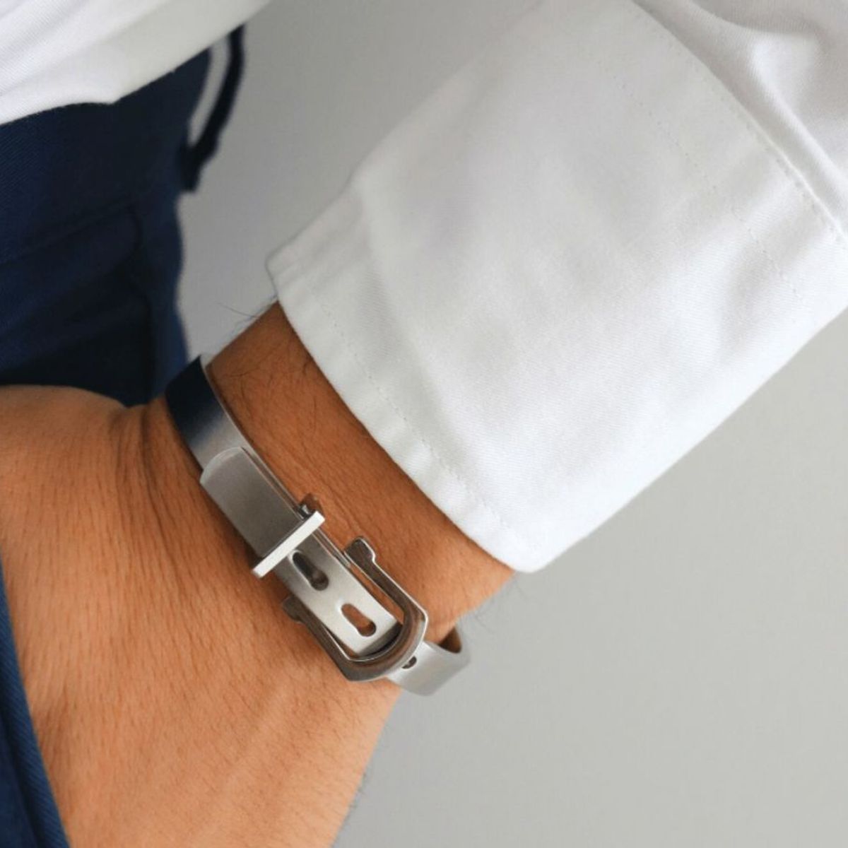 ALFA SFM - Brazalete Correa Silver