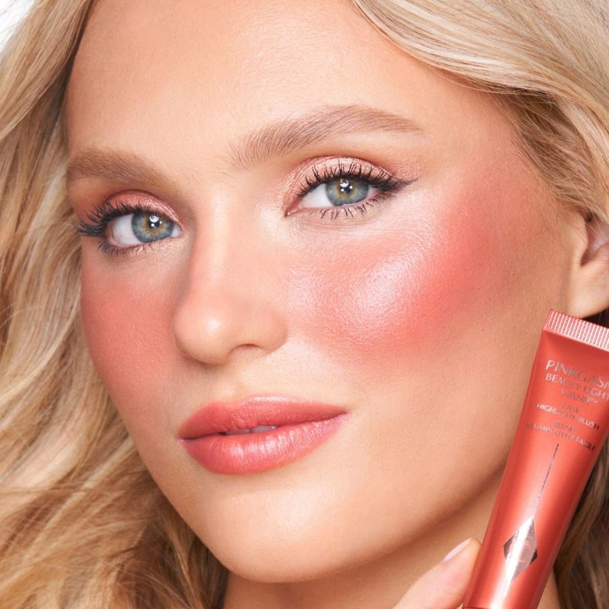 CHARLOTTE TILBURY - Iluminador Beauty Wand - Charlotte Tilbury - Rose Pink