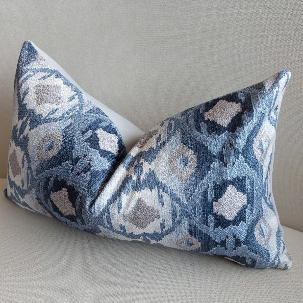 CLAUDIA RIVA HOME - Cojín Mariano Rectangular + Relleno de poliéster