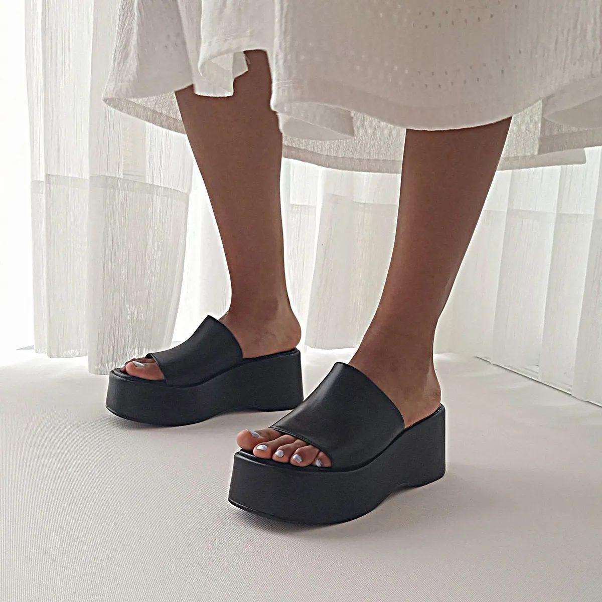 SAPATU - Sandalias Negras de Mujer Plataforma Valeria