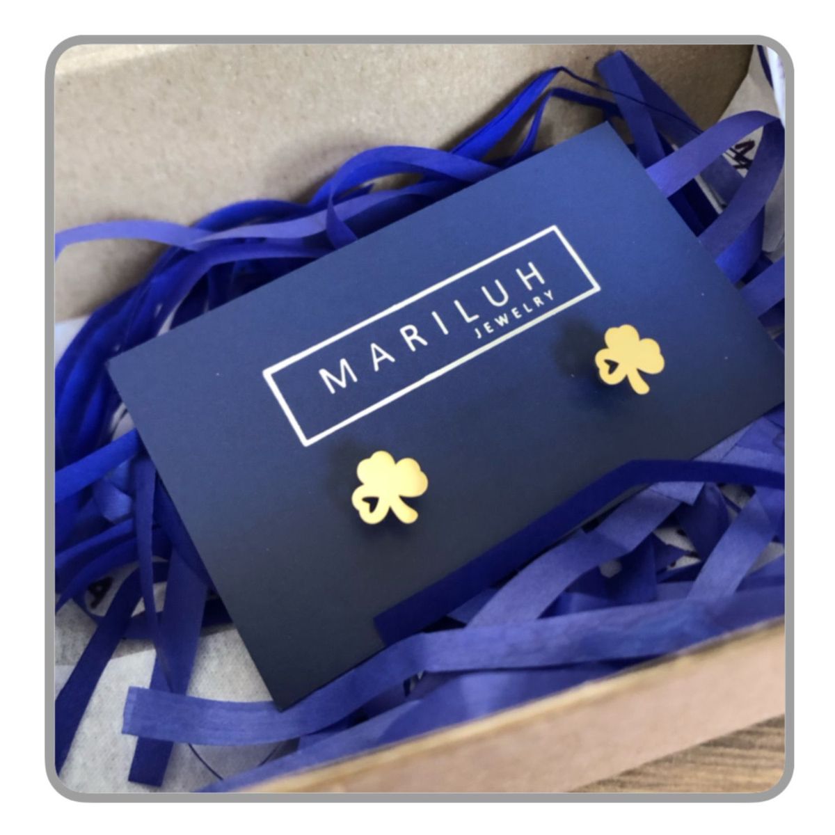 GENERICO - Pack Acero Collar con dije y Aretes - Trebol Corazon Dorado