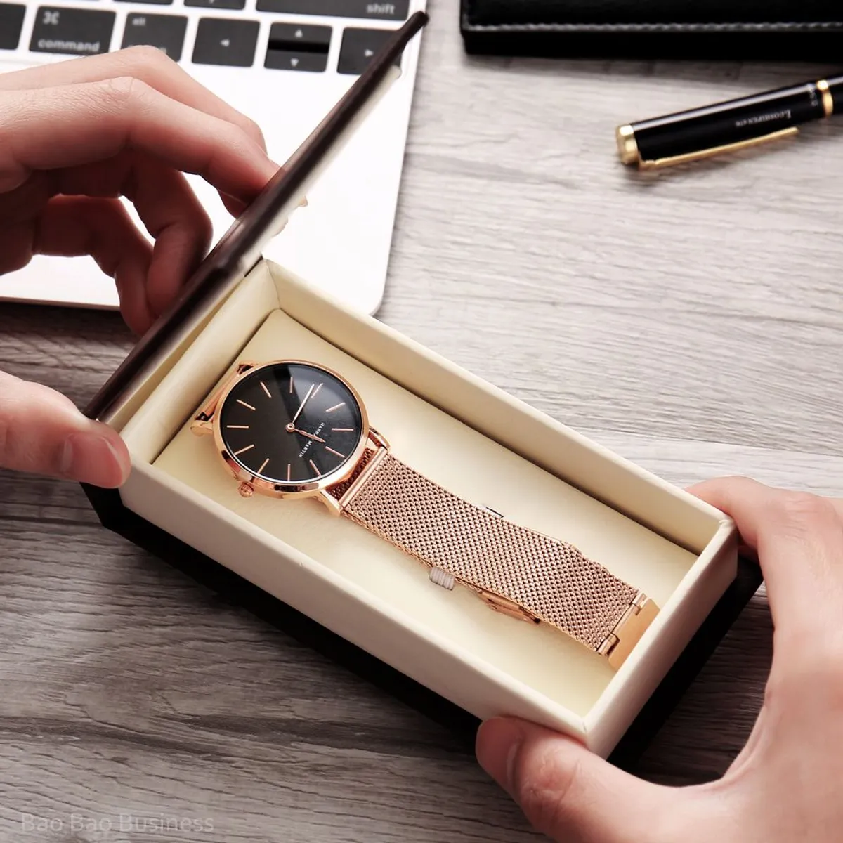 HANNAH MARTIN - Reloj Metal Mujer Análogo Negro Rosa Acero Inoxidable Hannah Martin