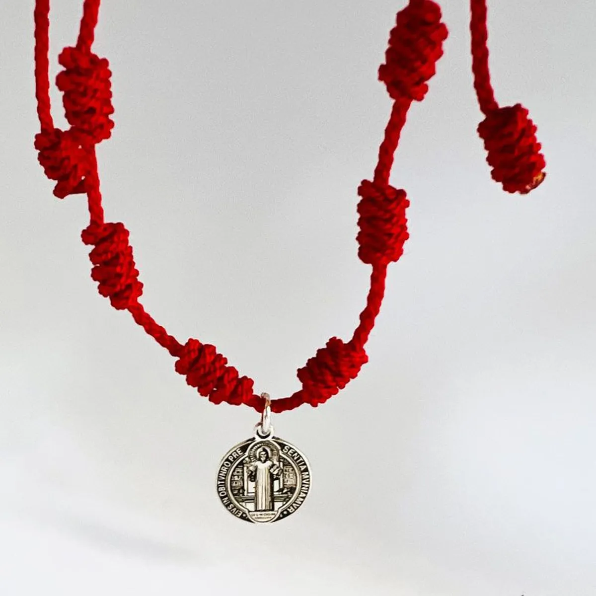 GENERICO - Pulsera SAN BENITO CON 7  NUDOS