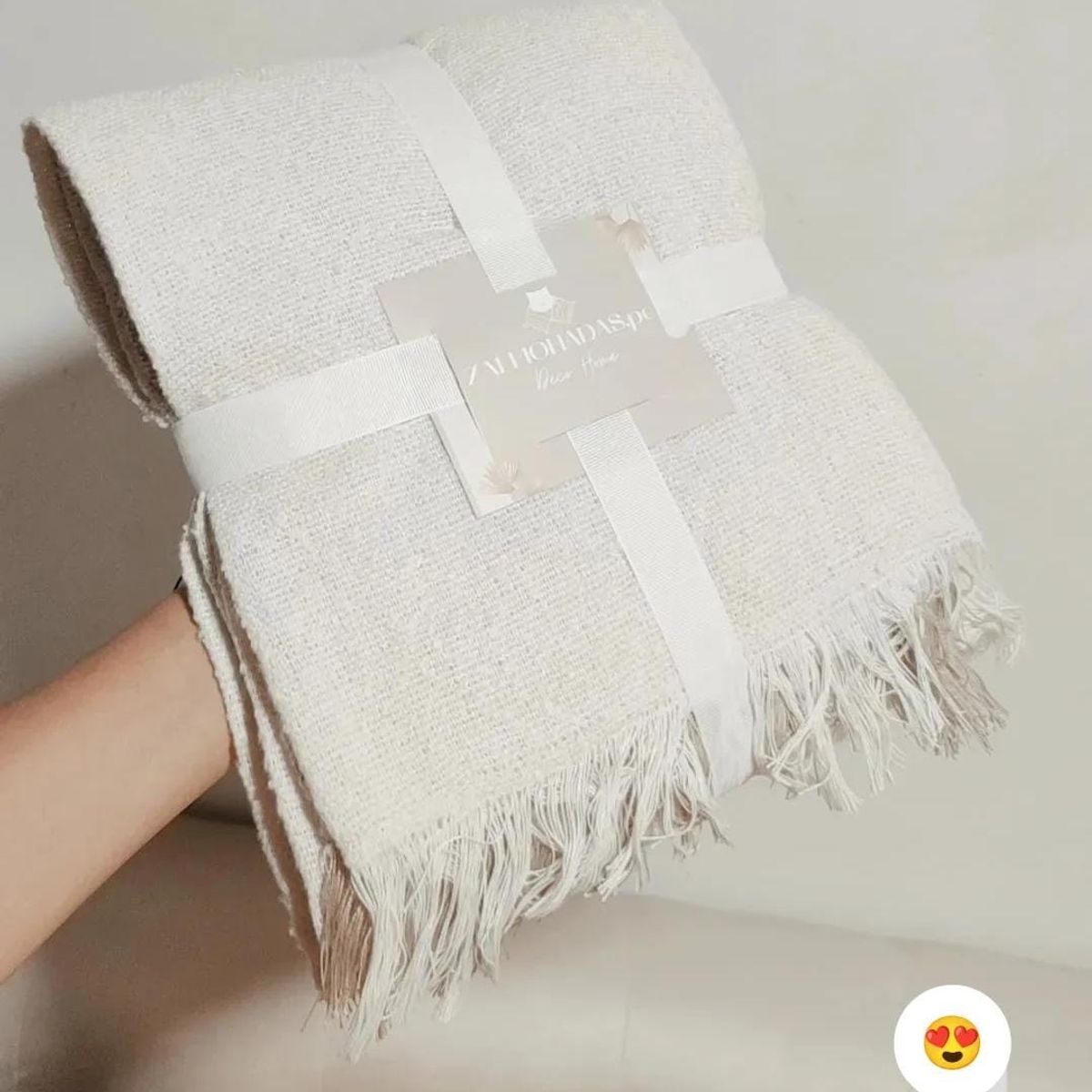 GENERICO - MANTA DECORATIVA TEJIDA BOHO COLOR HUESO BEIGE DUOTONO