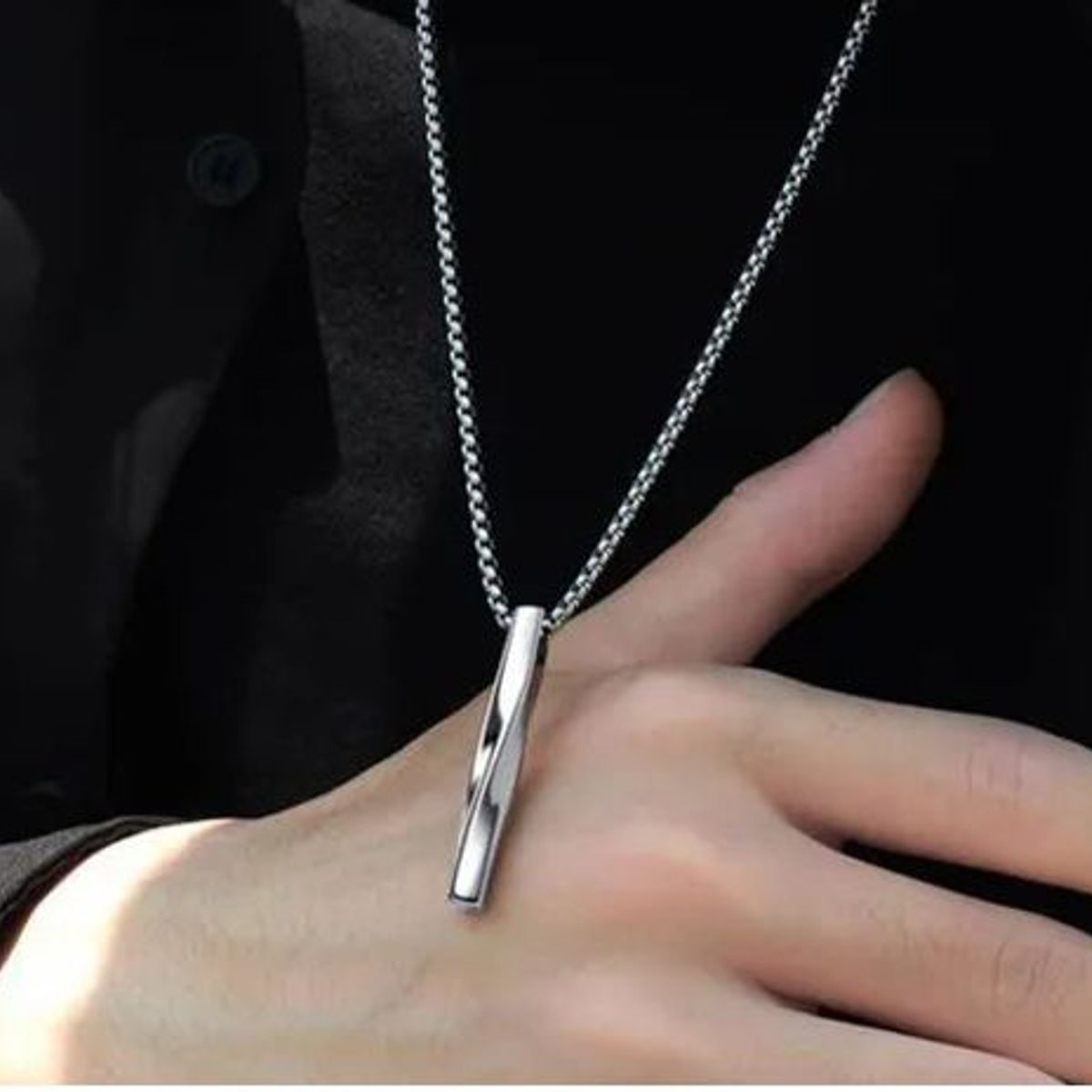 GENERICO - Cadena collar con dije plateado Hombres