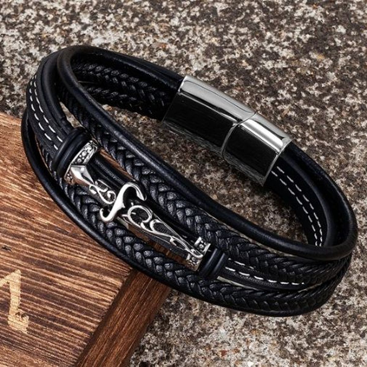 GENERICO - Pulsera Brazalete de Cuero Negro Cuerdas con Espada Acero Inoxidable