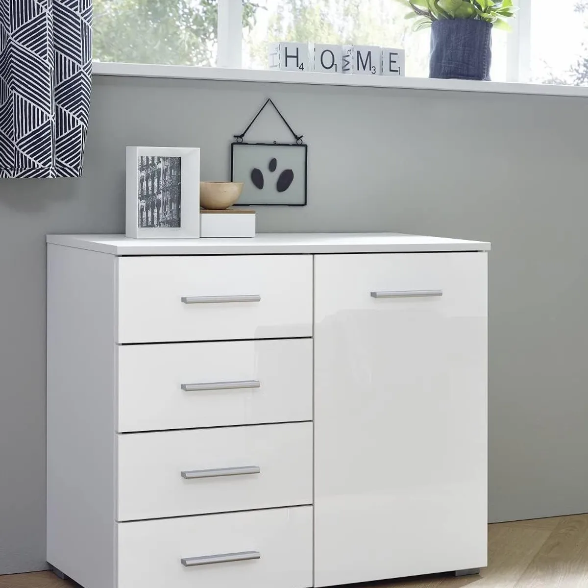 TU MESITA - Cómoda Clásica 4 cajones 1 puerta Morriset color Blanco TU MESITA