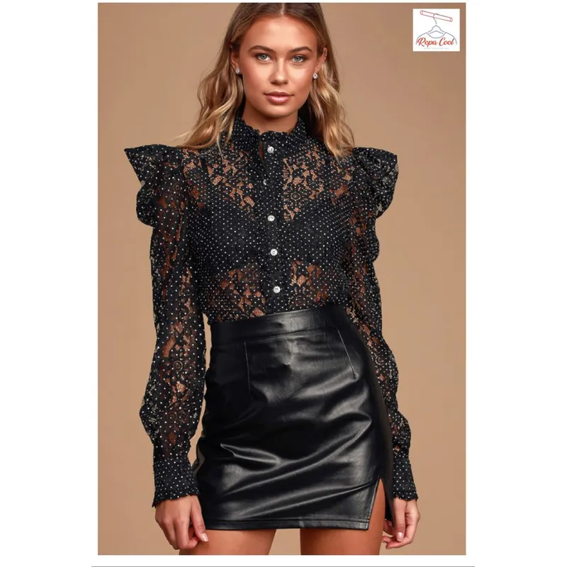 GENERICO - Top De Lunares Con Botones Y Encaje En Blanco Y Negro Respect - LULUS