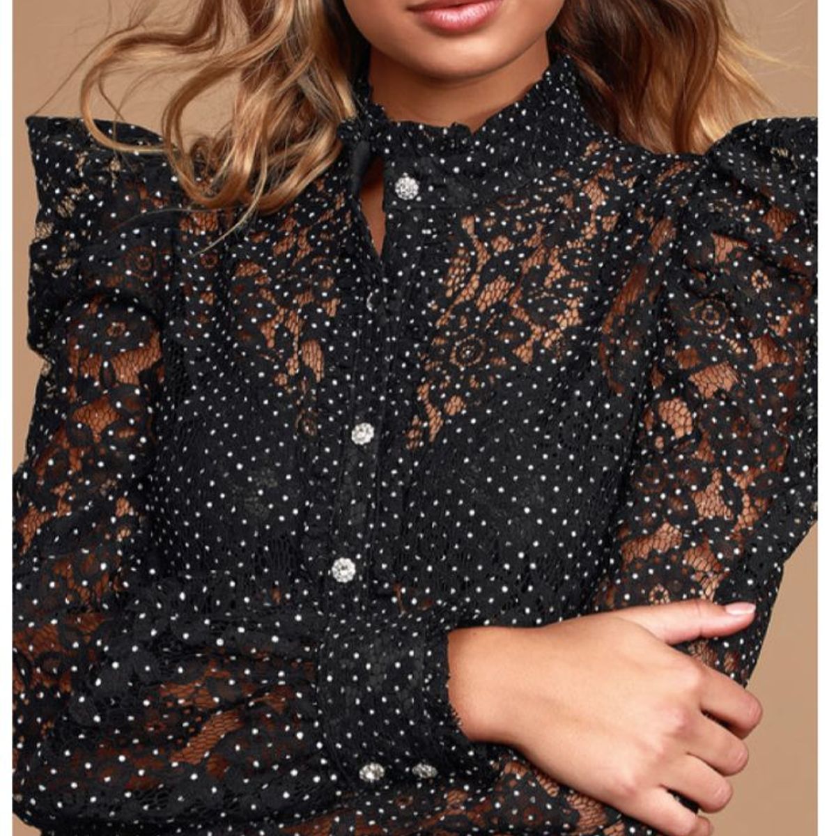 GENERICO - Top De Lunares Con Botones Y Encaje En Blanco Y Negro Respect - LULUS