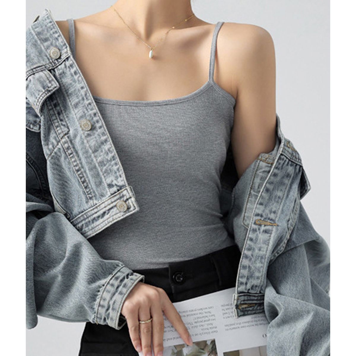 ZIMRAHYG - Crop top básico sin mangas para mujer corte slim canalé