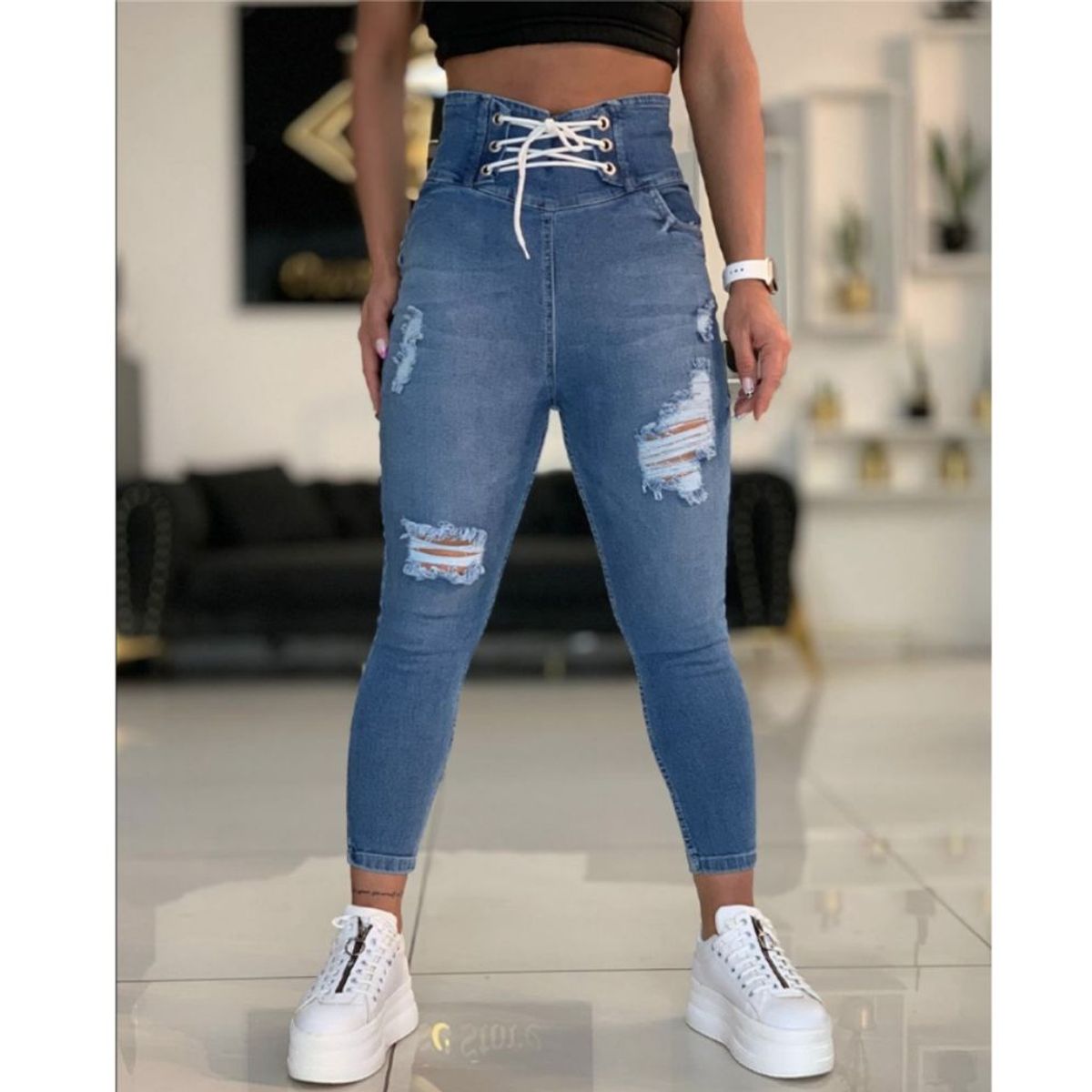 GENERICO - EXCLUSIVO Jean de Cintura Alta Rasgados con Cordones y Ojales