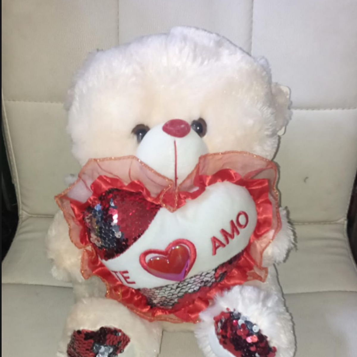 GENERICO - PELUCHES CON CORAZON CON LENTEJUELAS EN LA PATAS  45CM