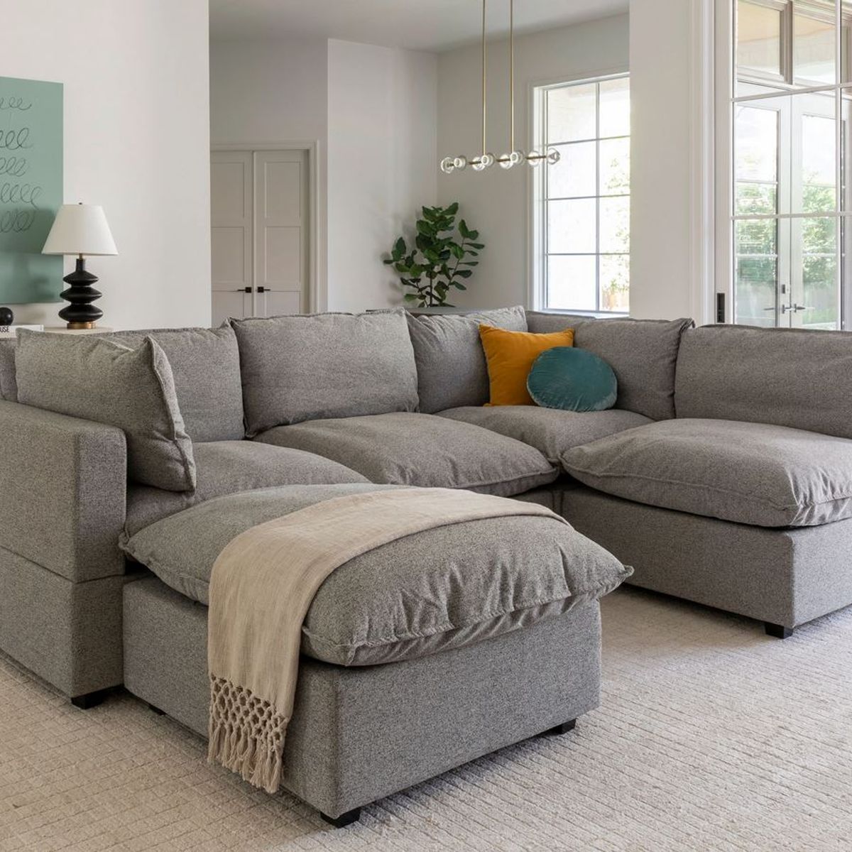 GENERICO - Seccional en L Rennes + Banqueta de Regalo