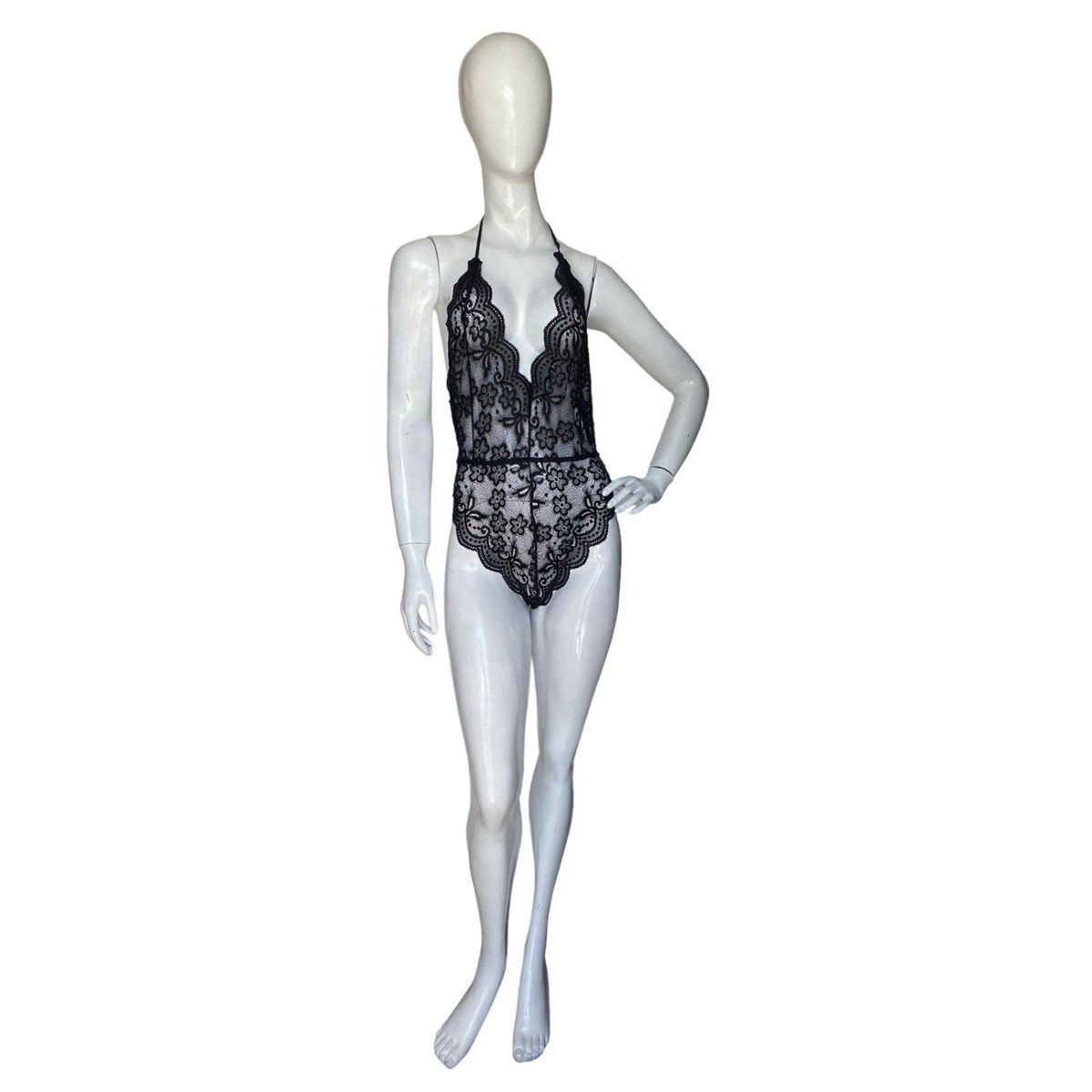 GENERICO - Body negro de encaje floral con detalles en la espalda  Talla M