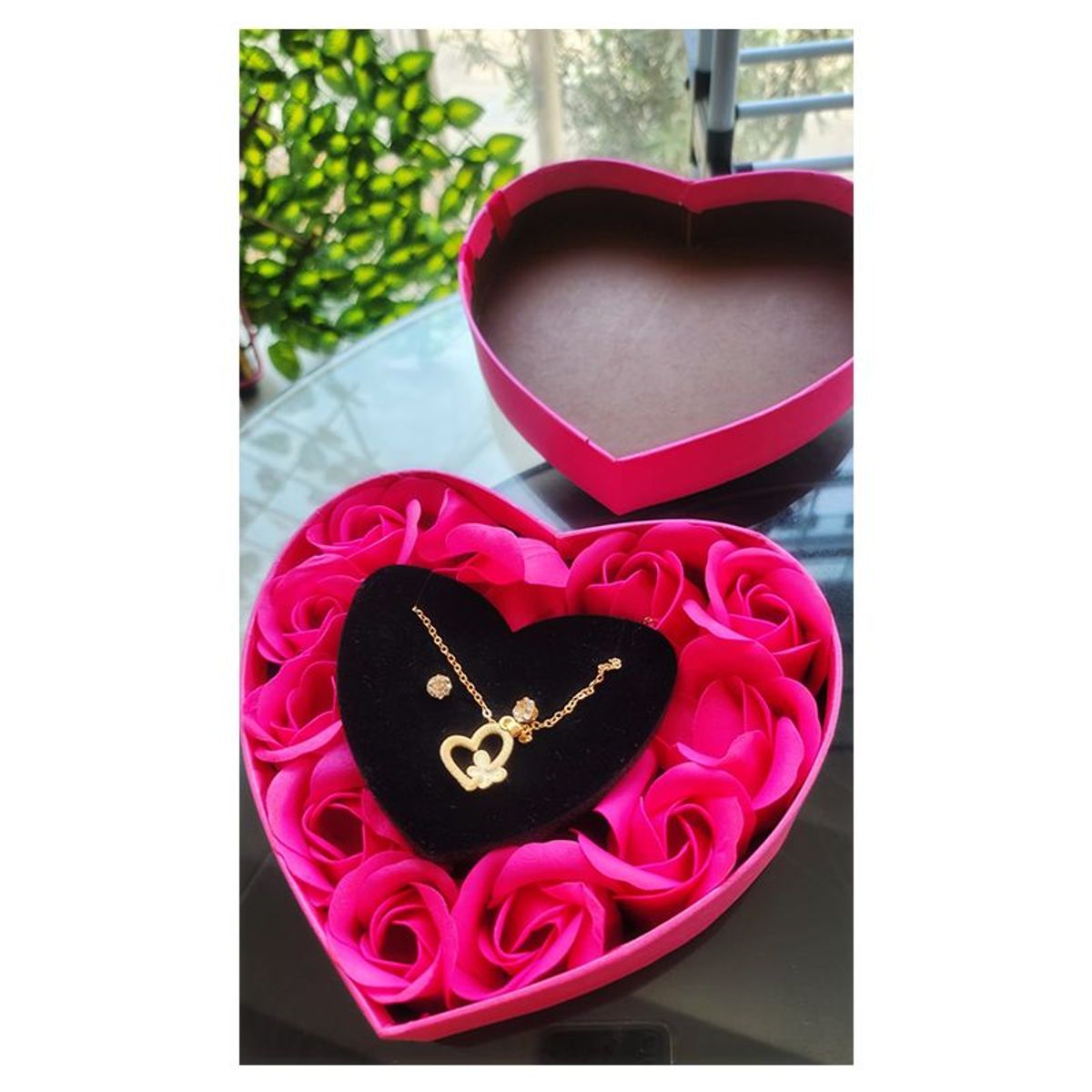 GENERICO - Box Rosas mas Collar y Aretes Caja en Forma de Corazon Dia de la Madre