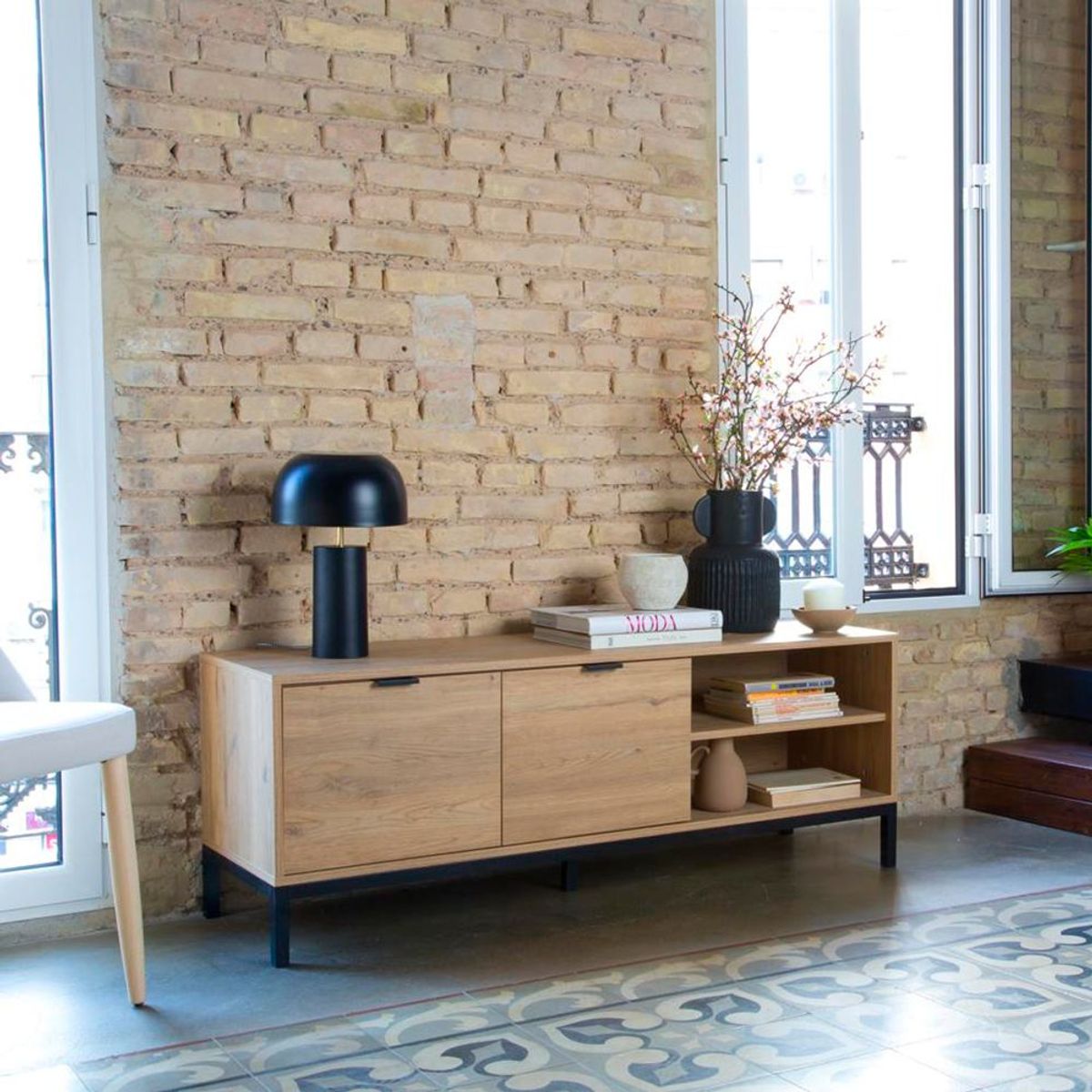 TU MESITA - Mesa de TV Contemporánea Namora 135 cm TU MESITA