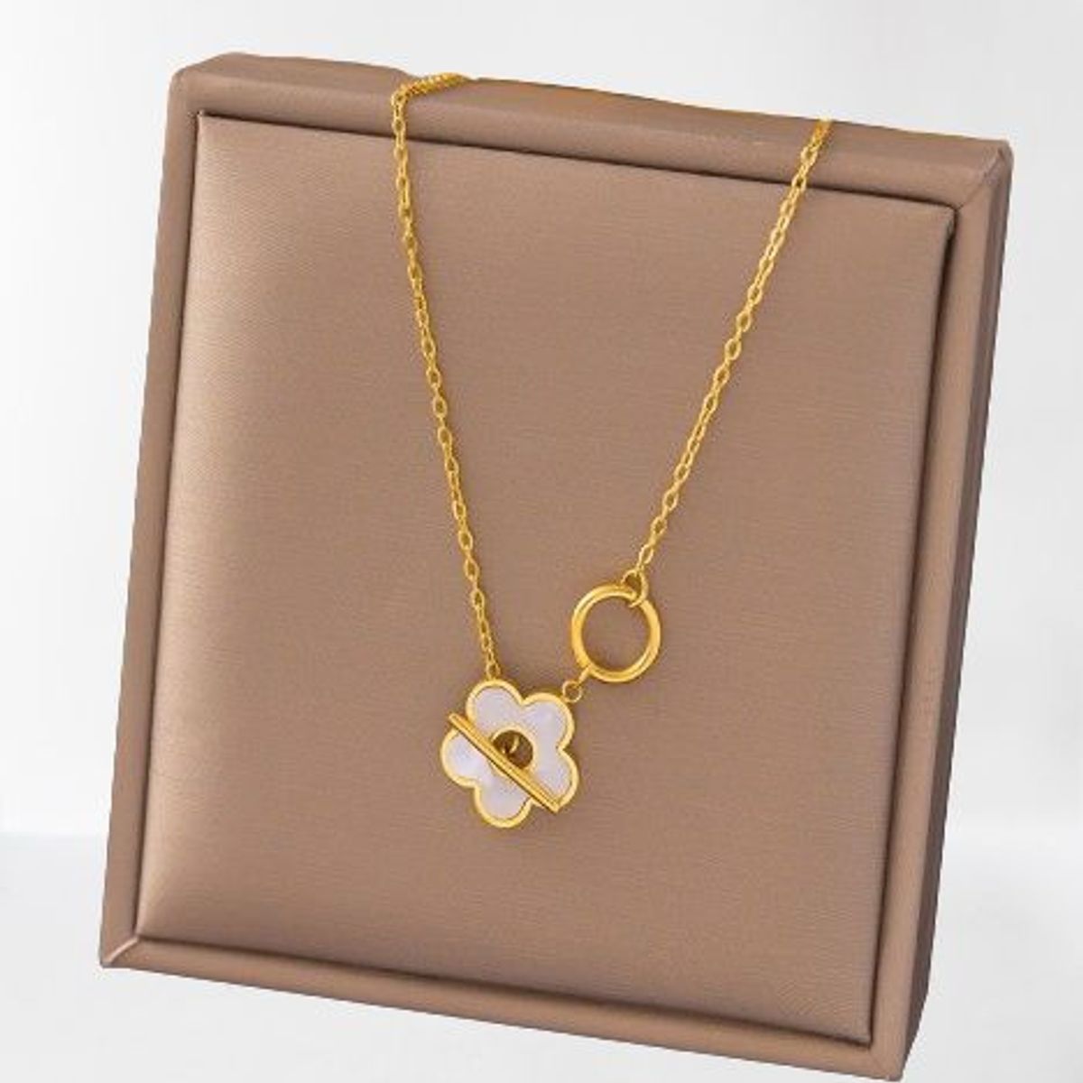 GENERICO - COLLAR FLOR CIRCULO CLASICO