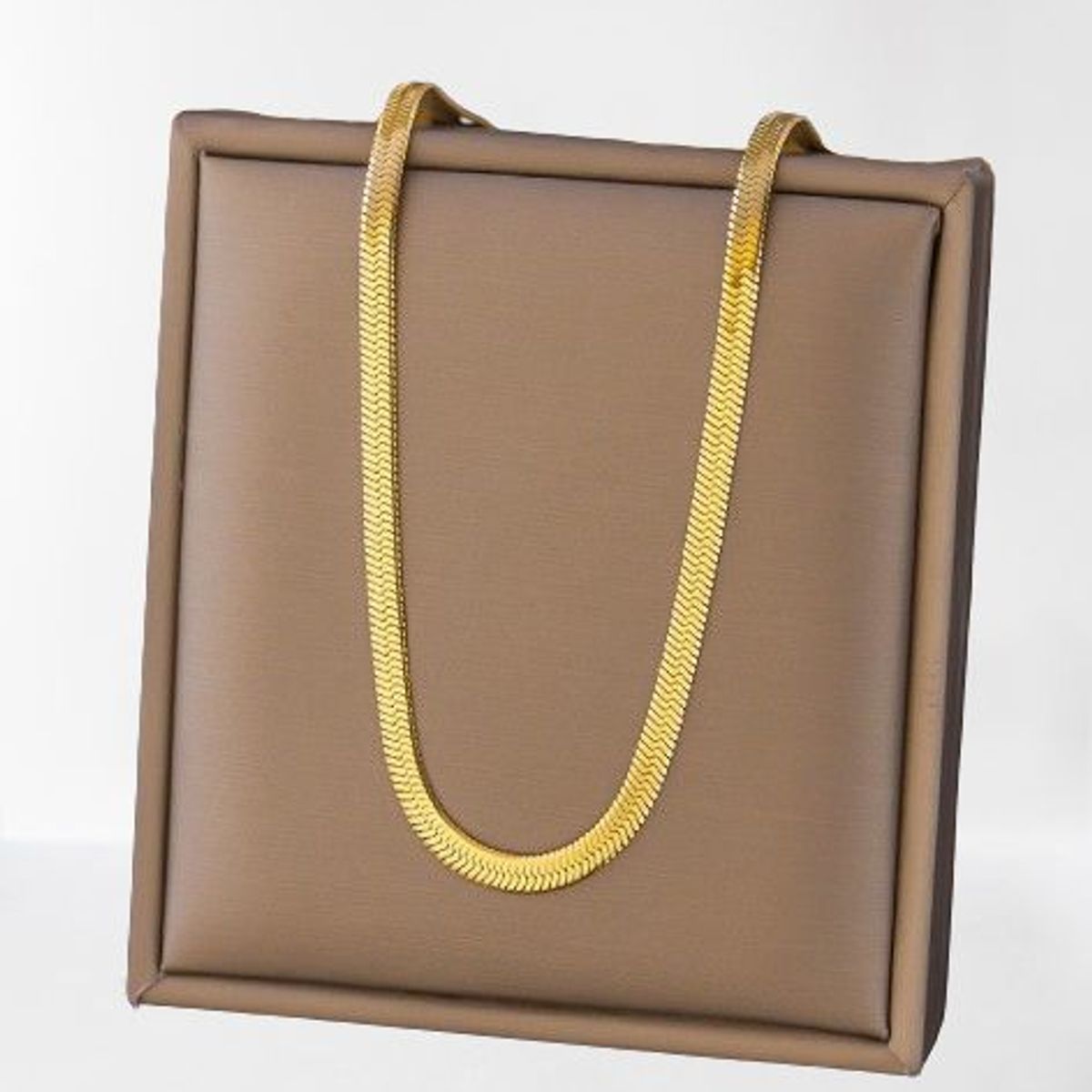 GENERICO - COLLAR DORADO CLASICO