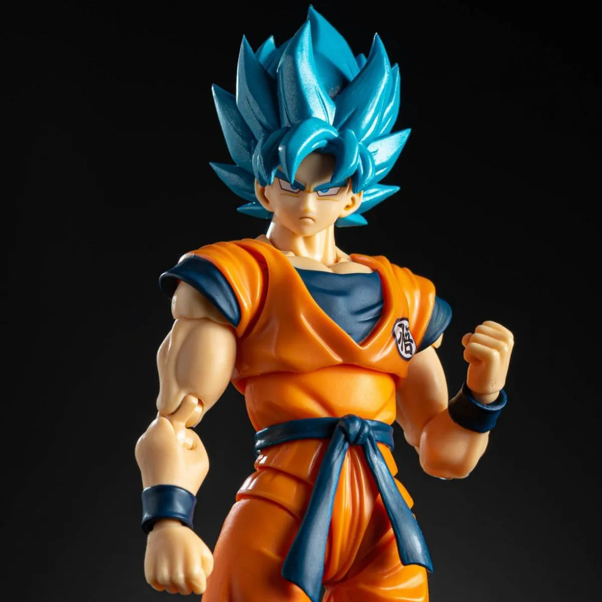 BANDAI - Dragon Ball Super SH Figuarts Super Saiyan God Goku Blue