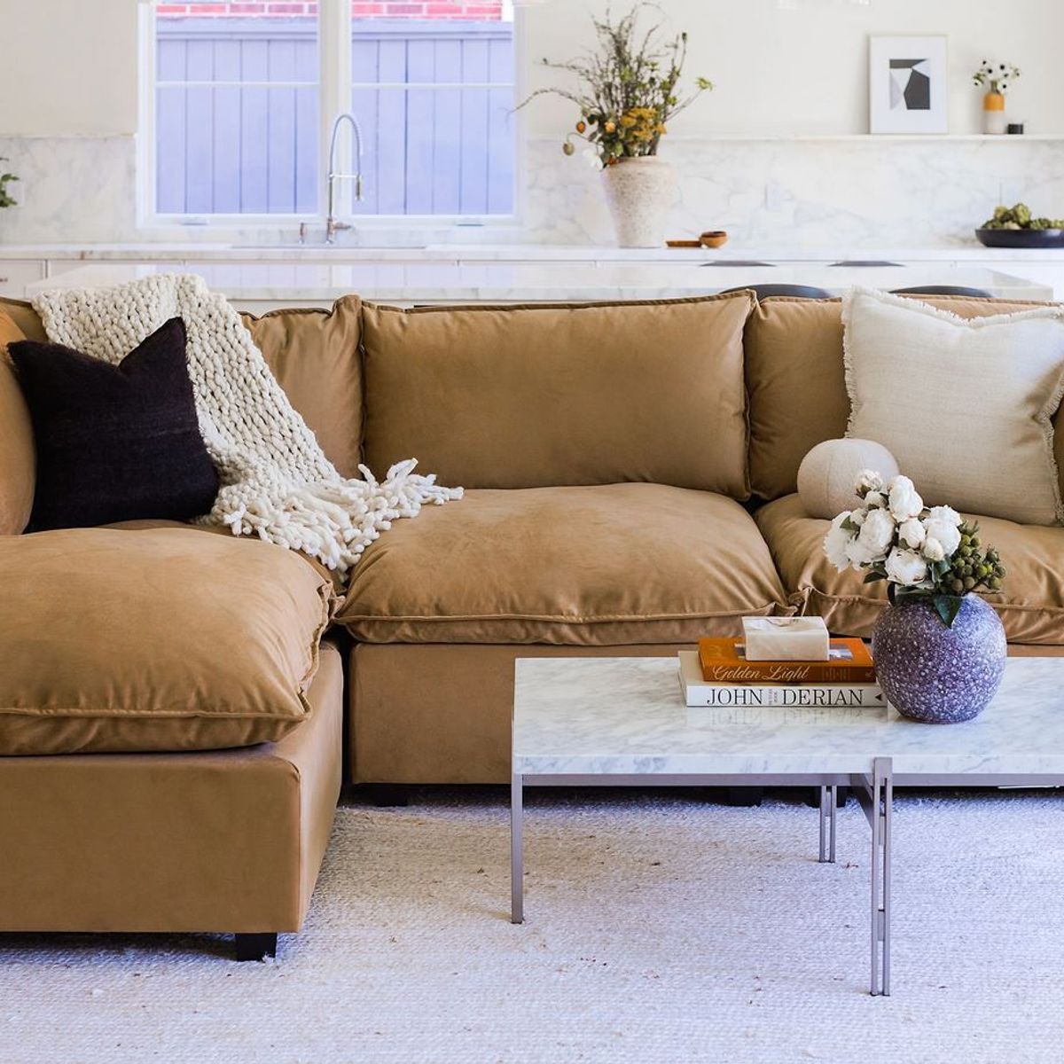 GENERICO - Sofa 3 Cuerpos Rennes + Banqueta de regalo - Canela