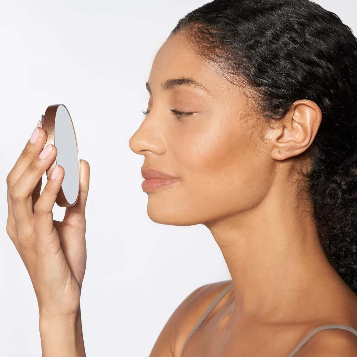 TWEEZERMAN - SET DE REGALO MINI PINZA Y ESPEJO 10X- ROSE GOLD MINI SLANT TWEEZER AND MIRROR SET