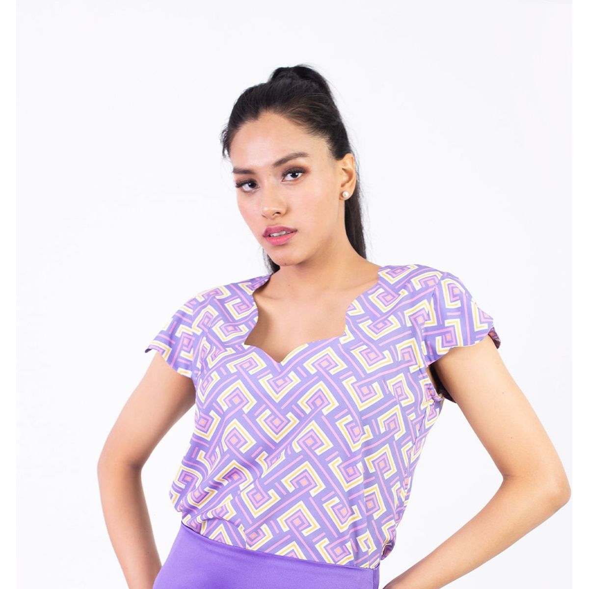 GENERICO - Blusa Ariana colección renacer