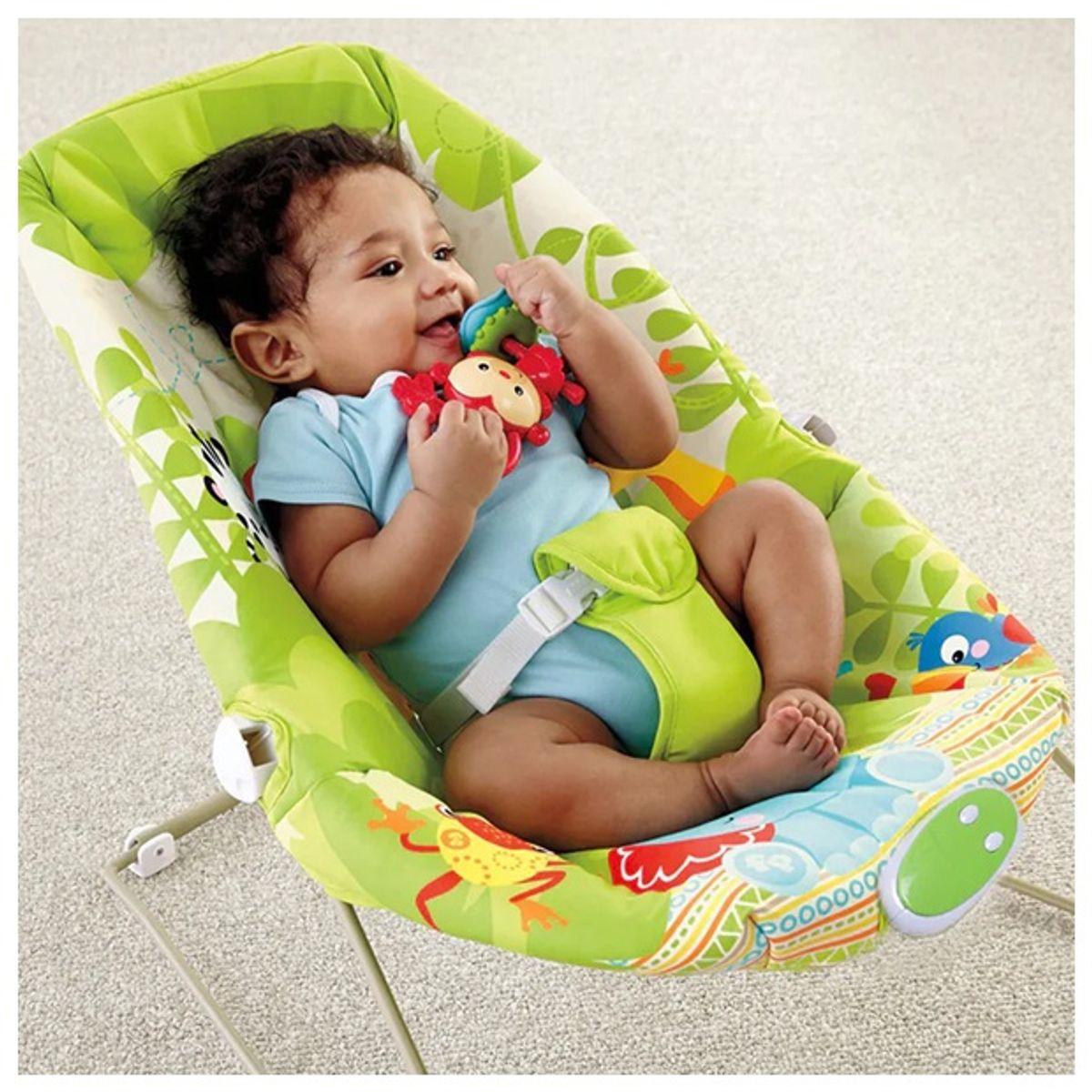 PEQUEÑAS TRAVESURAS - Silla Mecedora Amigos de la Selva 11 Kg