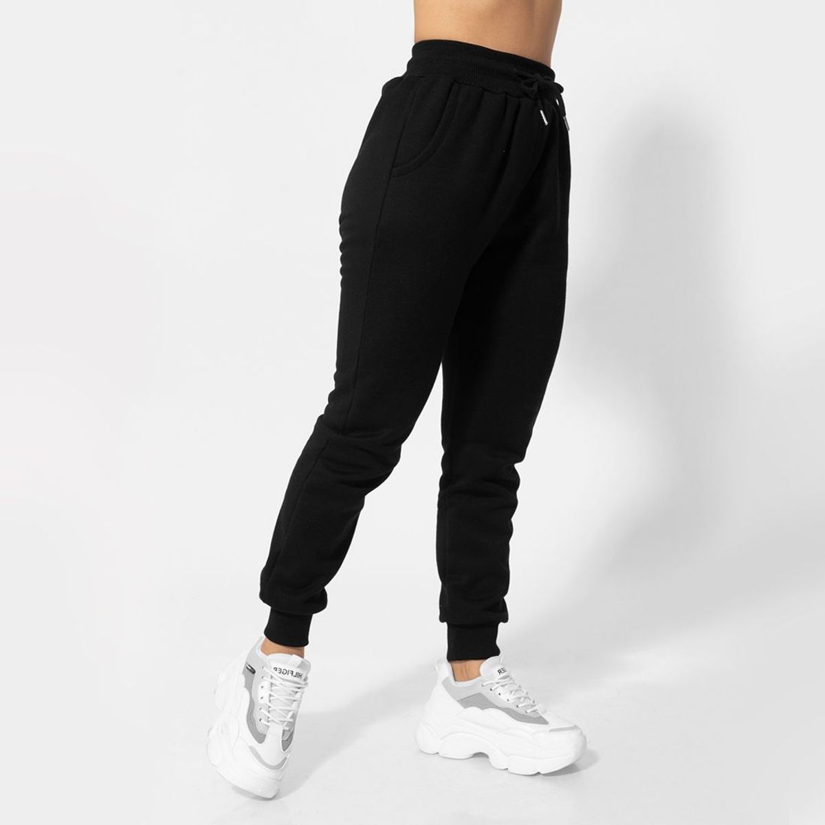 GENERICO - buzo jogger de algodón afranelado para mujer negro Arcoi