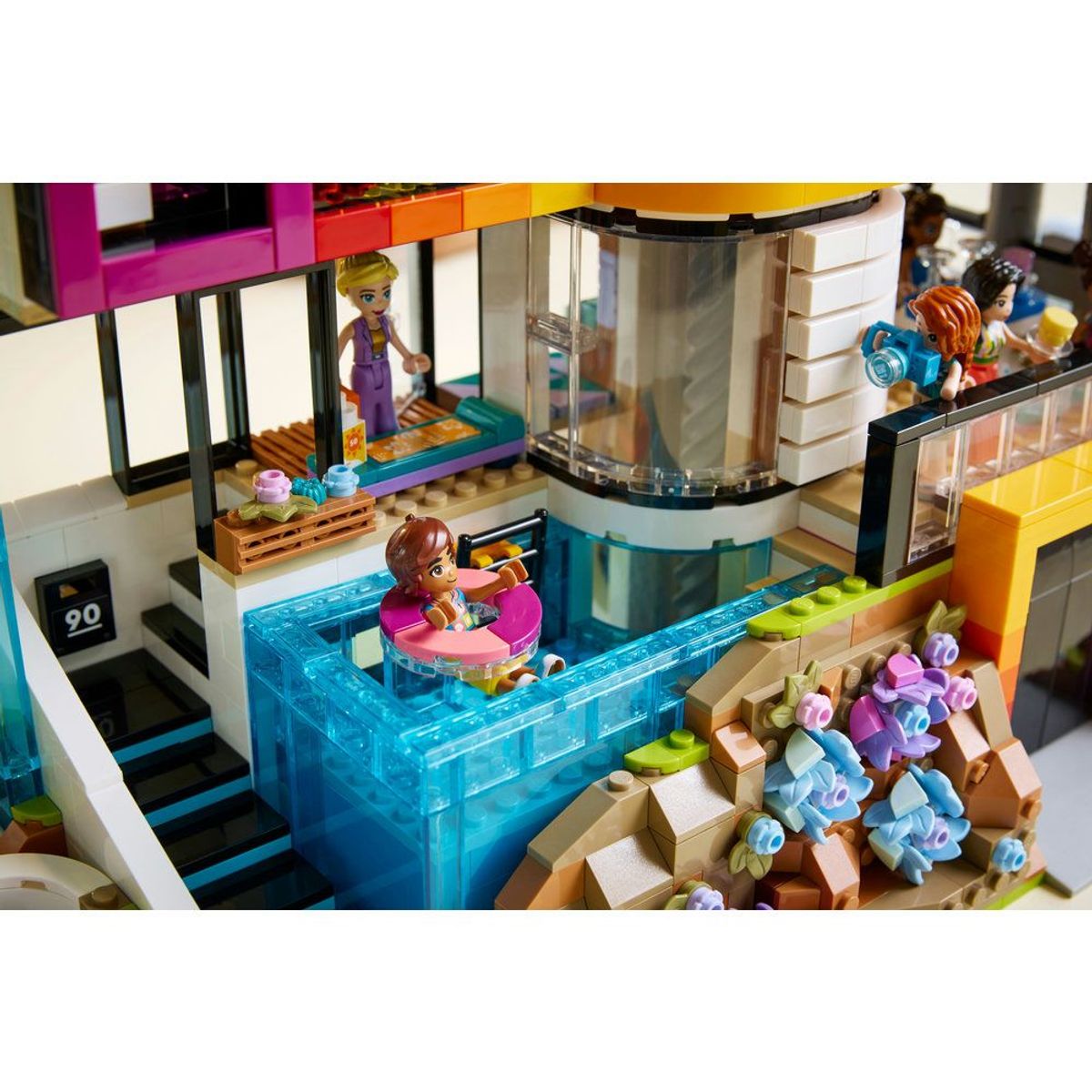 LEGO - LEGO 42639 Mansión Moderna de Andrea