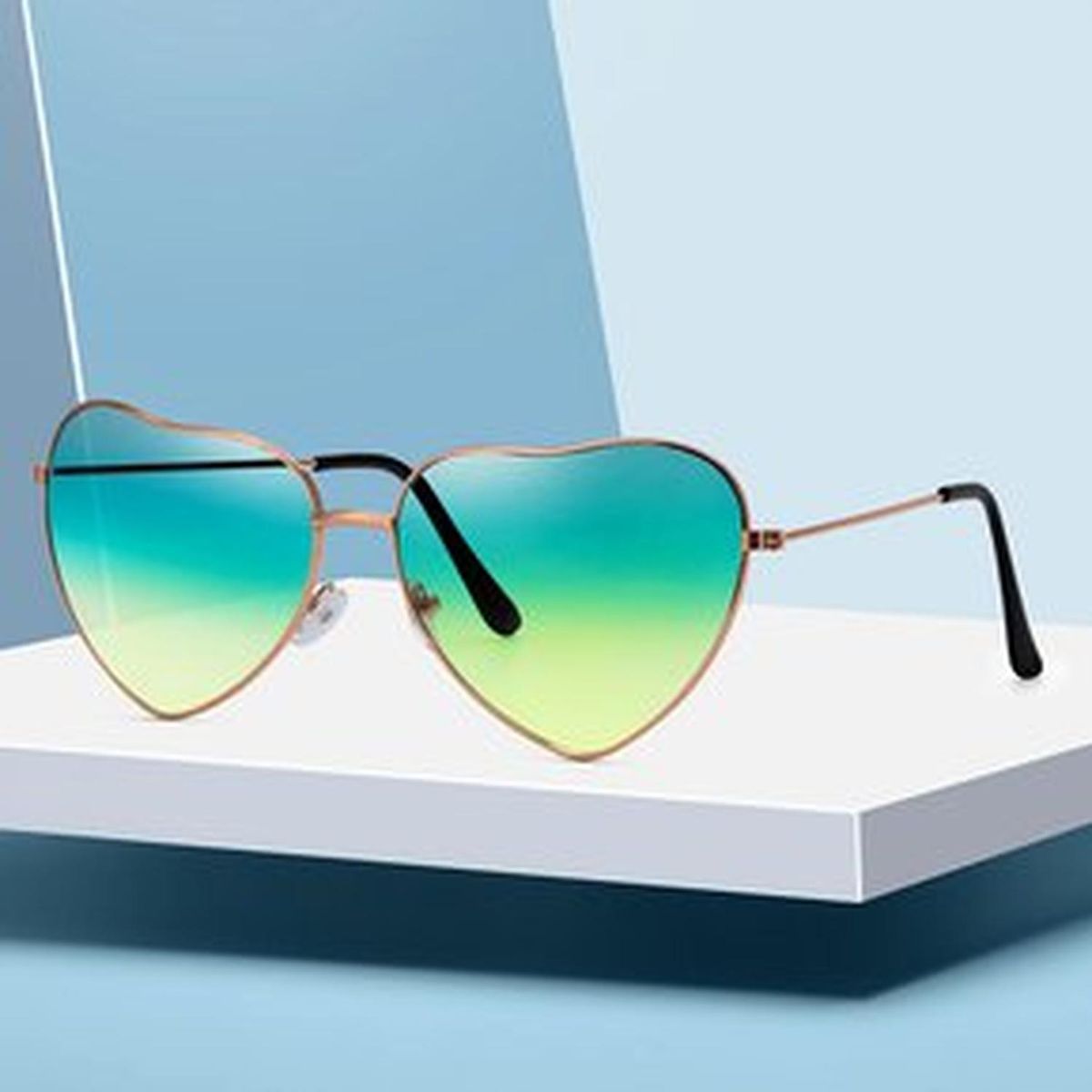 GENERICO - Lentes de Sol Corazones Verde Degradado