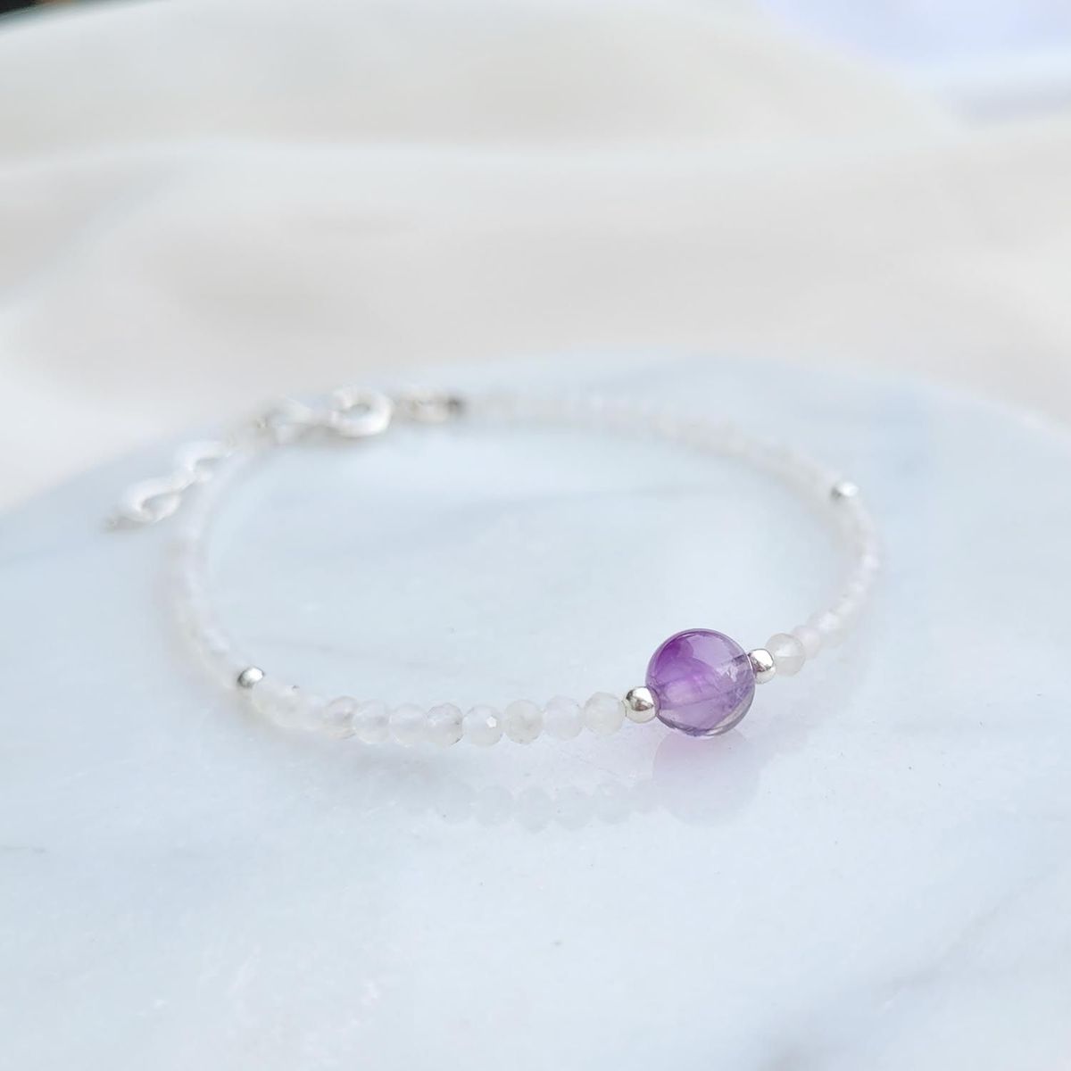 INTUERI - Pulsera Amelié Piedra Luna y Amatista