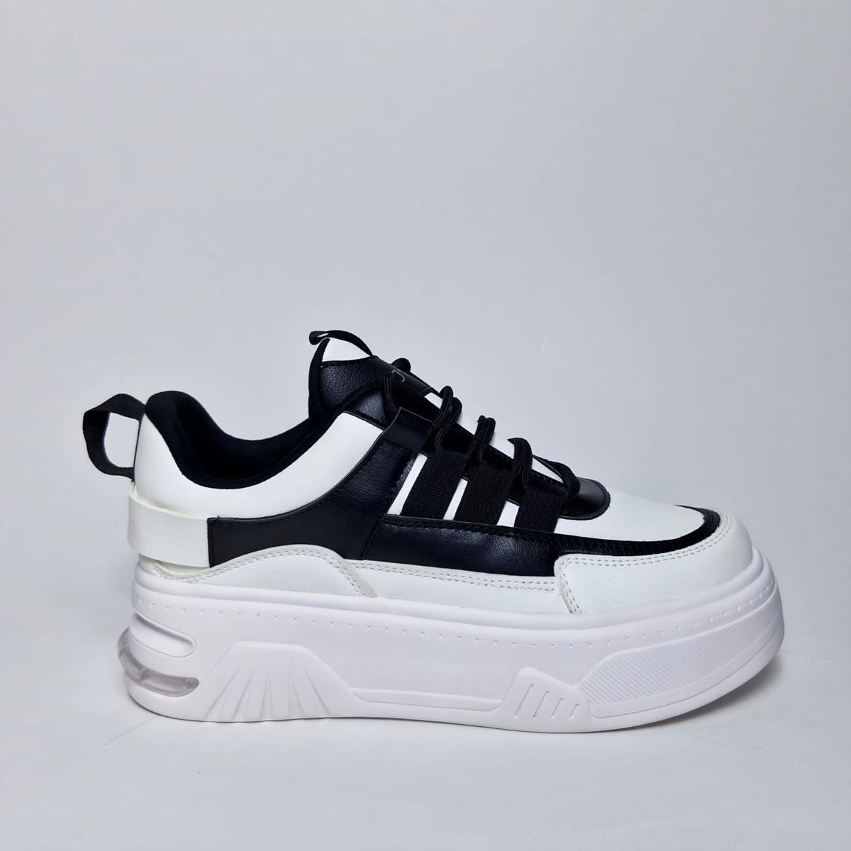 BASHIRA - Zapatilla para dama Aysel Negro Blanco