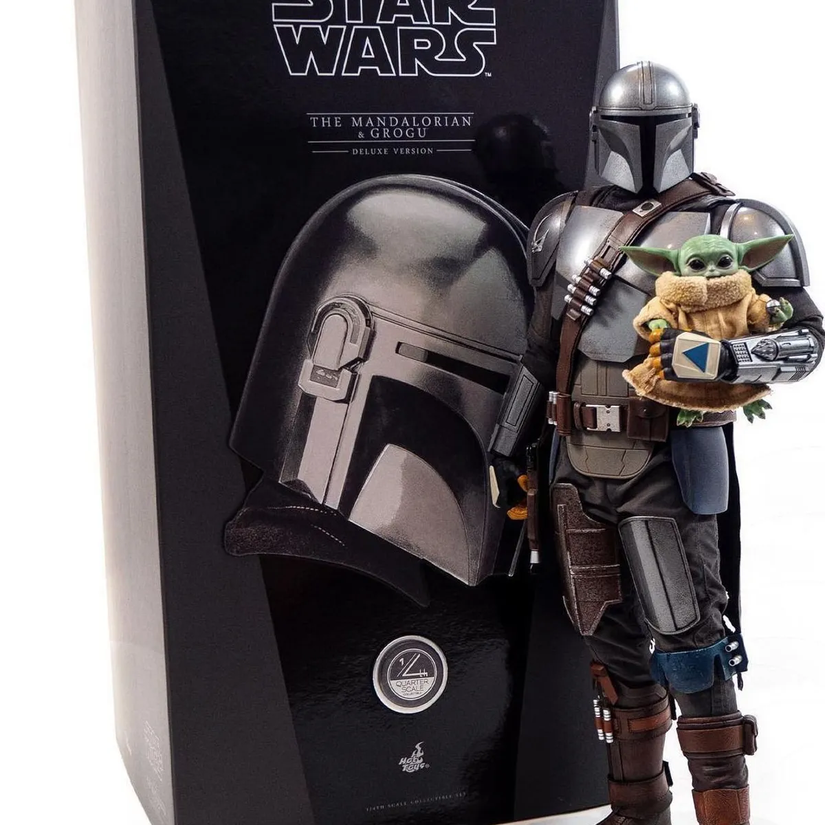HOT TOYS - The Mandalorian and The Child Deluxe Quarter Scale Hot toys