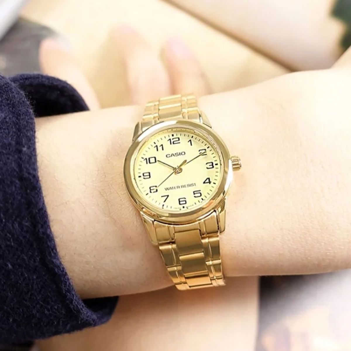 CASIO - Reloj Casio Mujer Dorado LTP-V001G-9BUDFDI