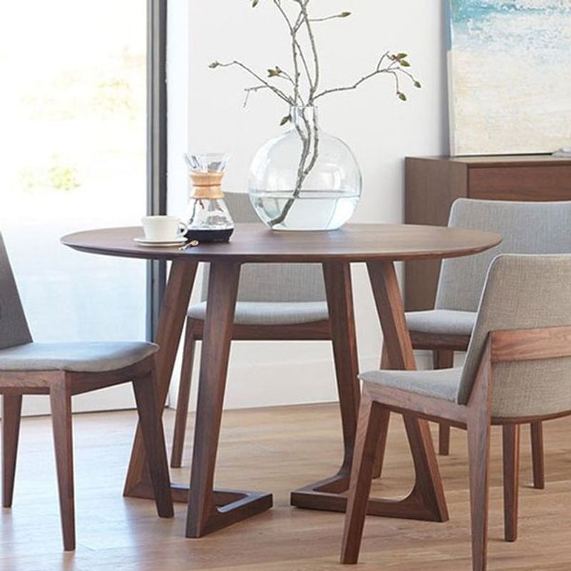 GENERICO - Comedor DAUSTY 2 / 6 sillas + mesa redonda