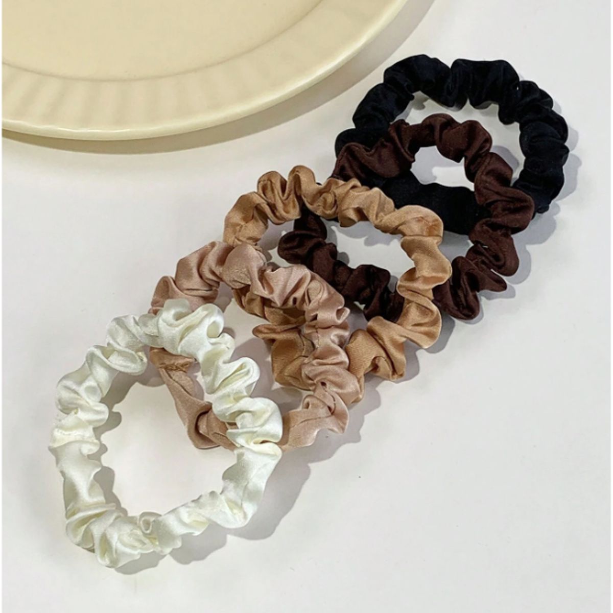 GENERICO - SCRUNCHIES DE SATEN PARA EL CABELLO 6 PZ