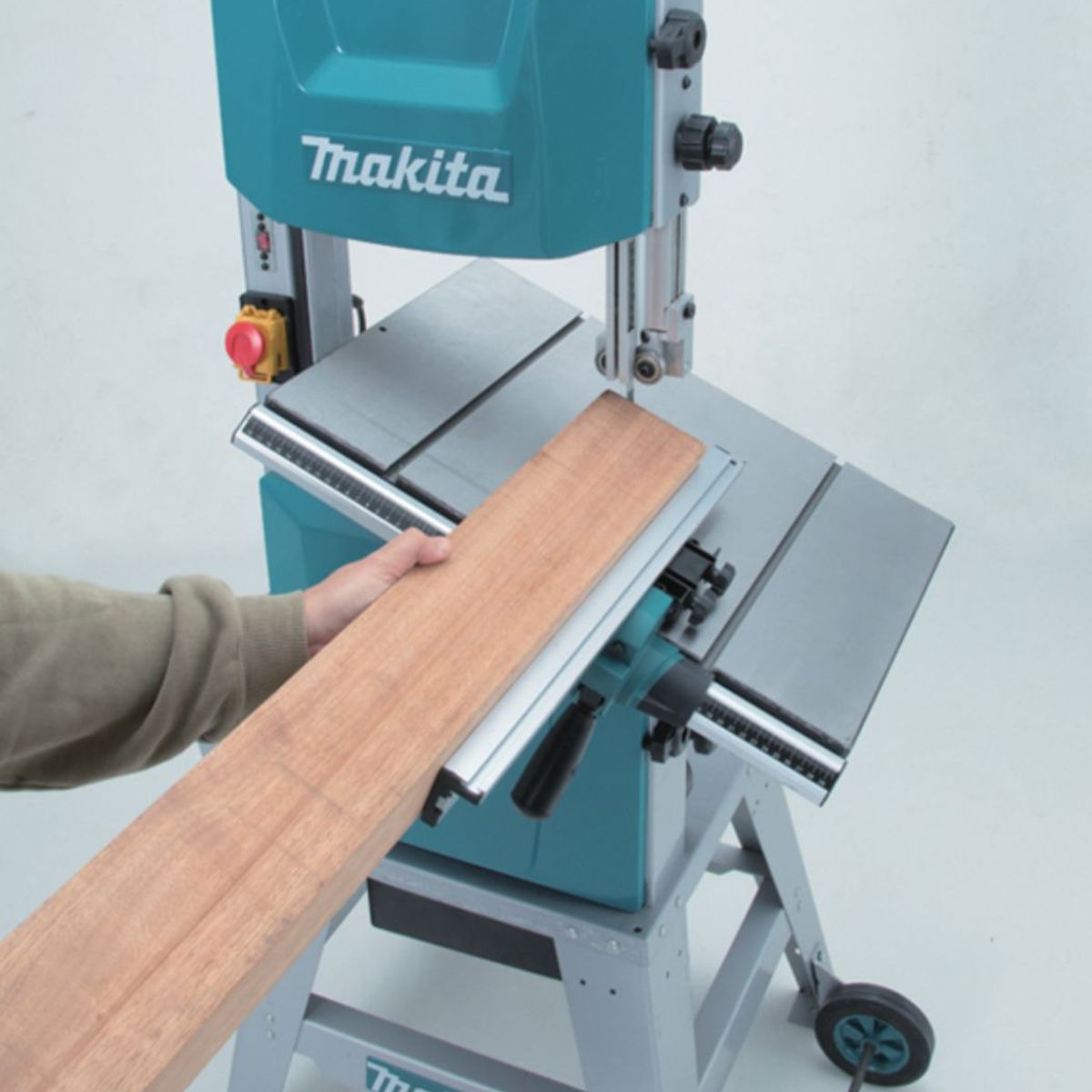 MAKITA - SIERRA CINTA MAKITA LB1200F 900 WATS