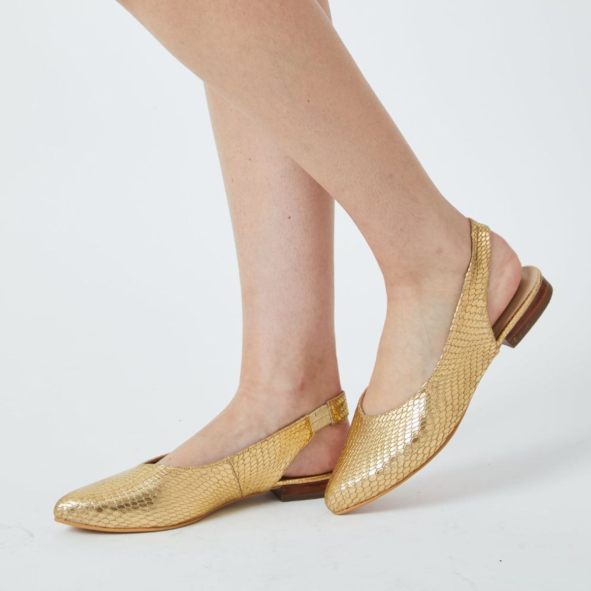 WHITE - Slingback Loli de cuero Gold